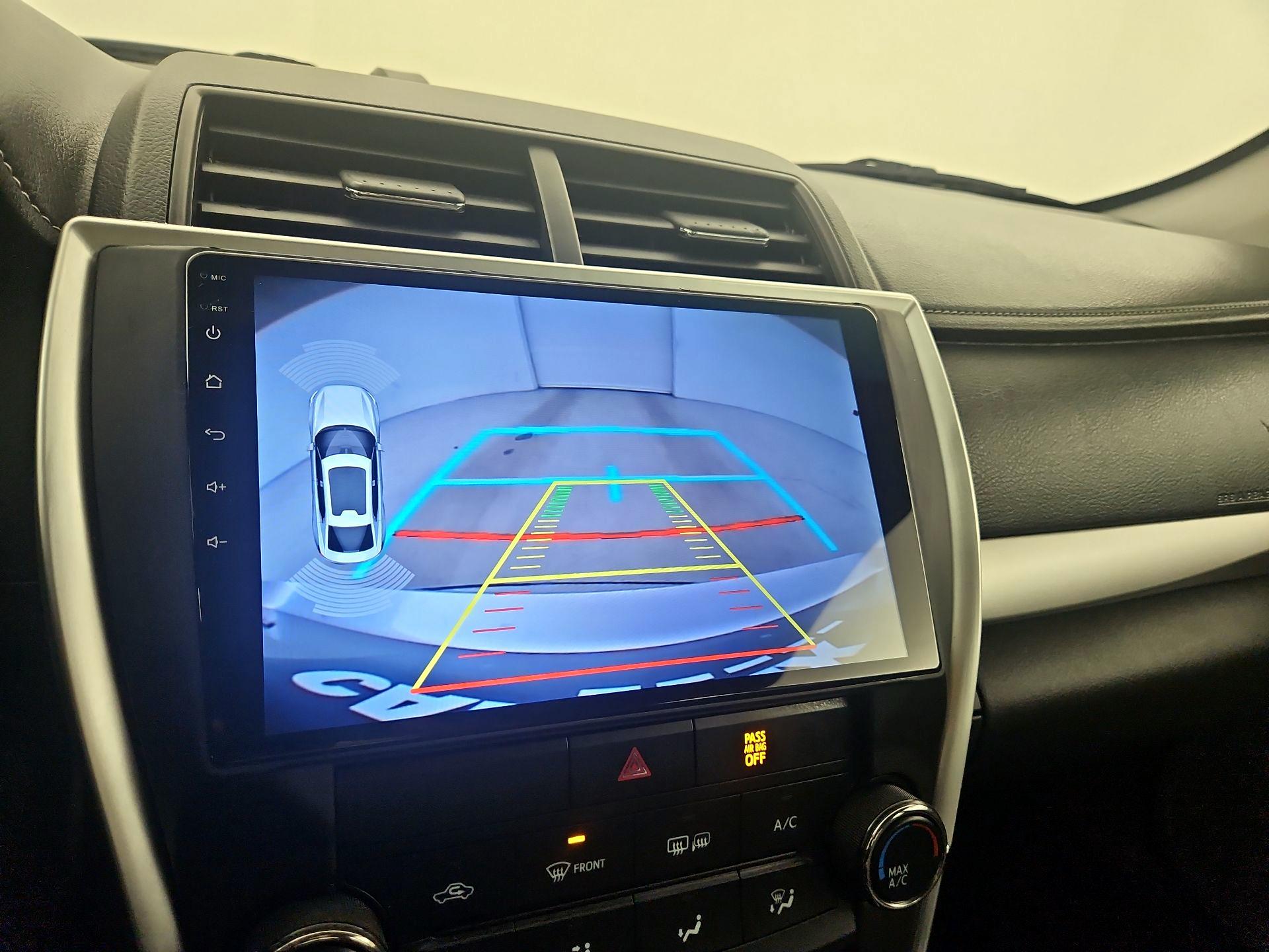 Thumbnail: 2015 Toyota Camry - 14