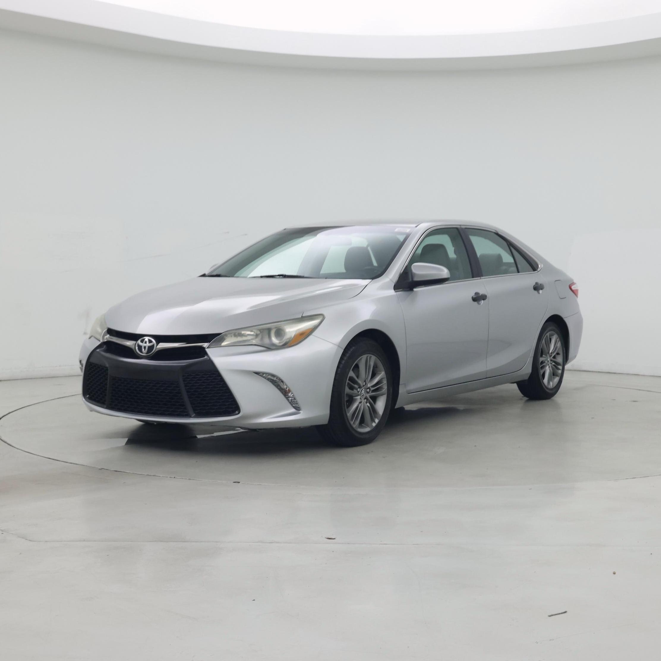 Thumbnail: 2015 Toyota Camry - 4