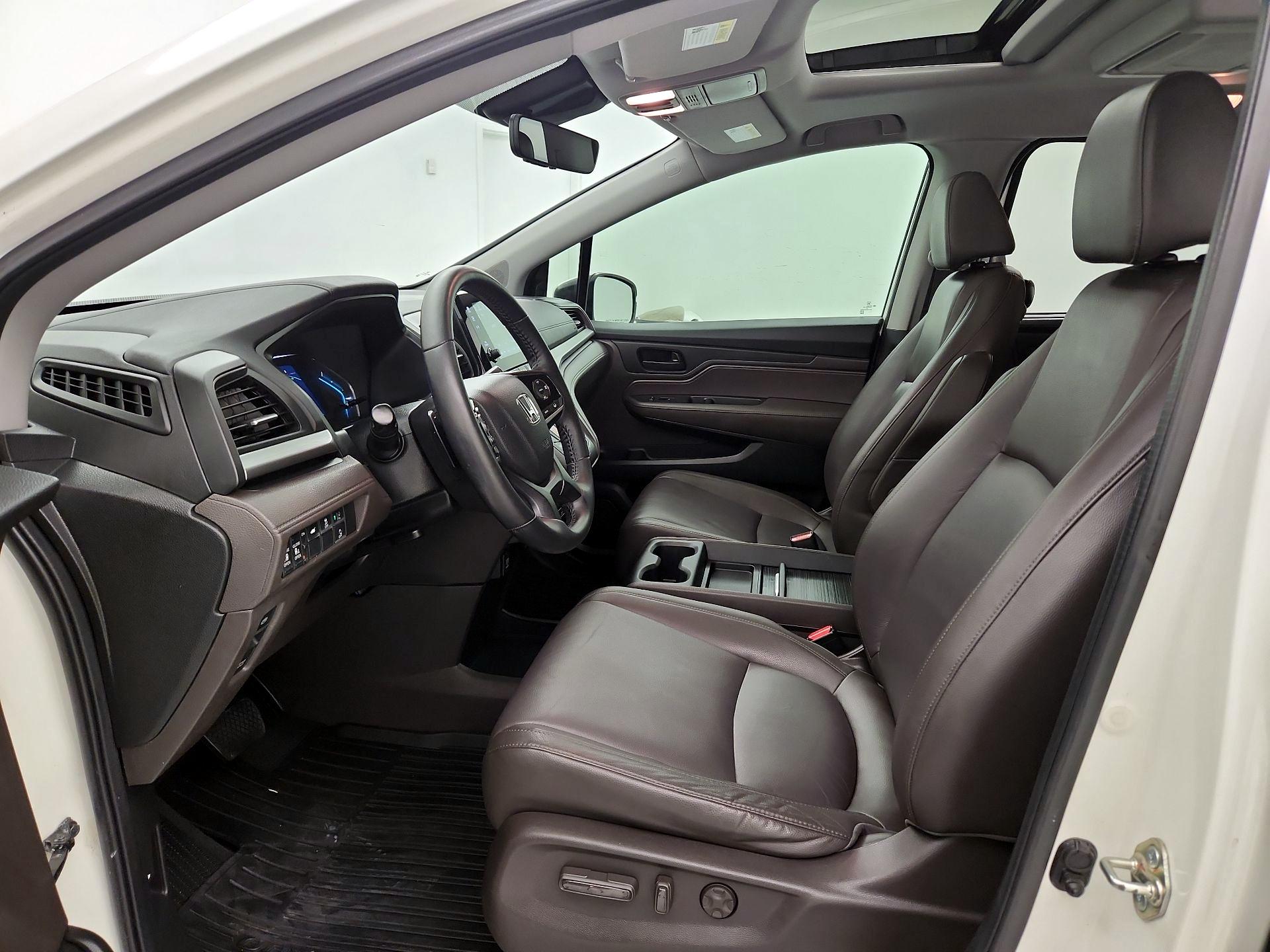 Thumbnail: 2018 Honda Odyssey - 11