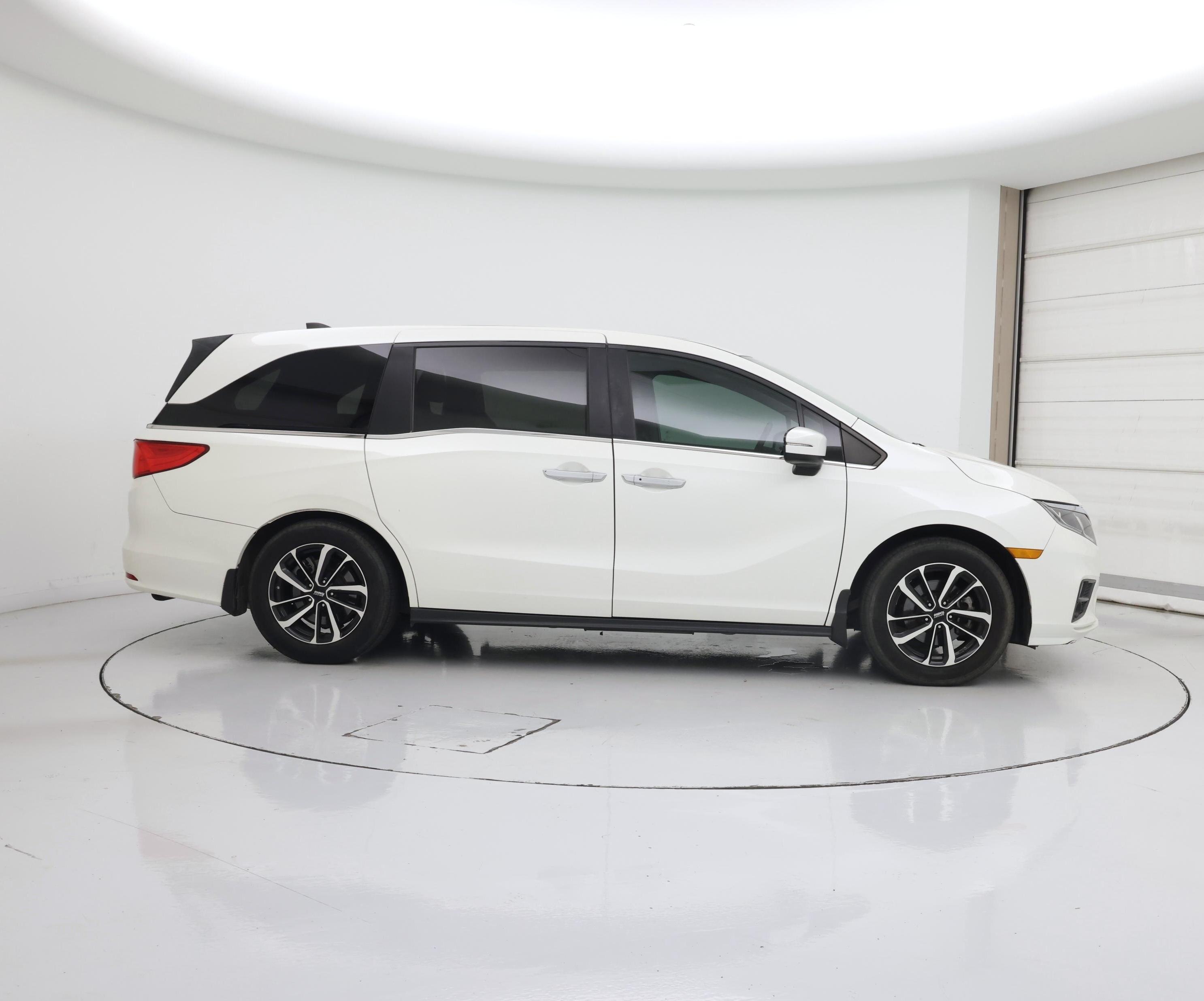 Thumbnail: 2018 Honda Odyssey - 7