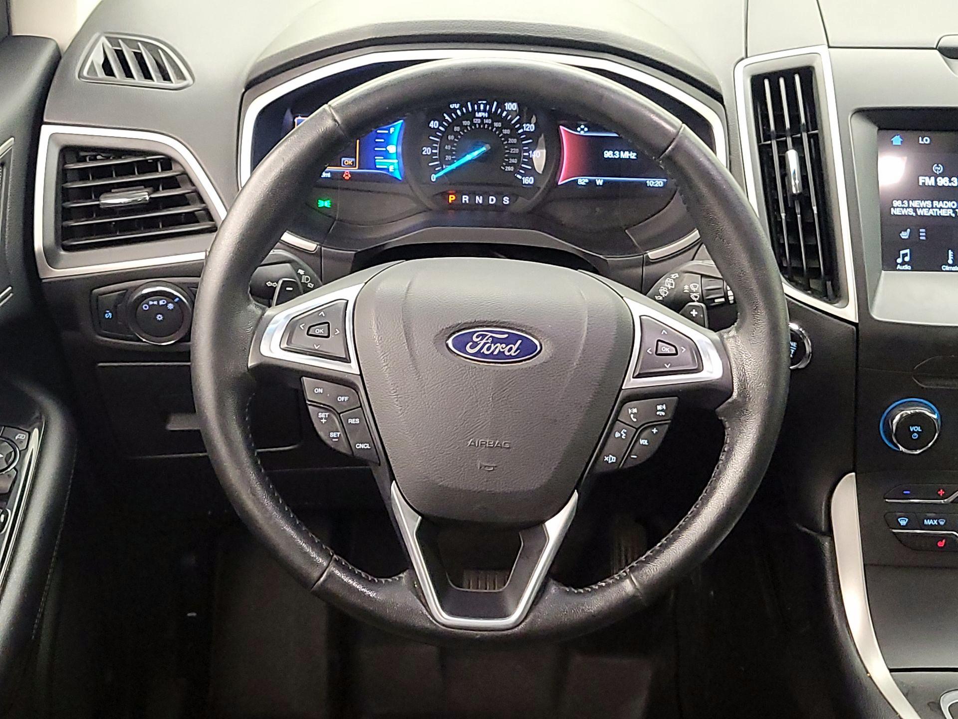 Thumbnail: 2017 Ford Edge - 10