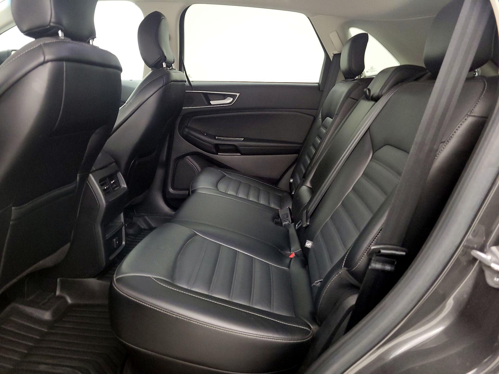 Thumbnail: 2017 Ford Edge - 16