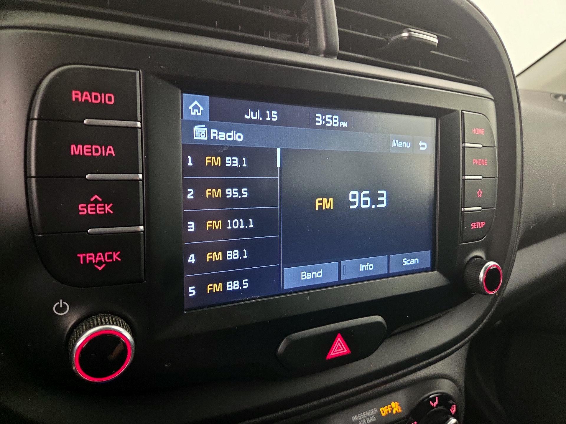 Thumbnail: 2020 Kia Soul - 15