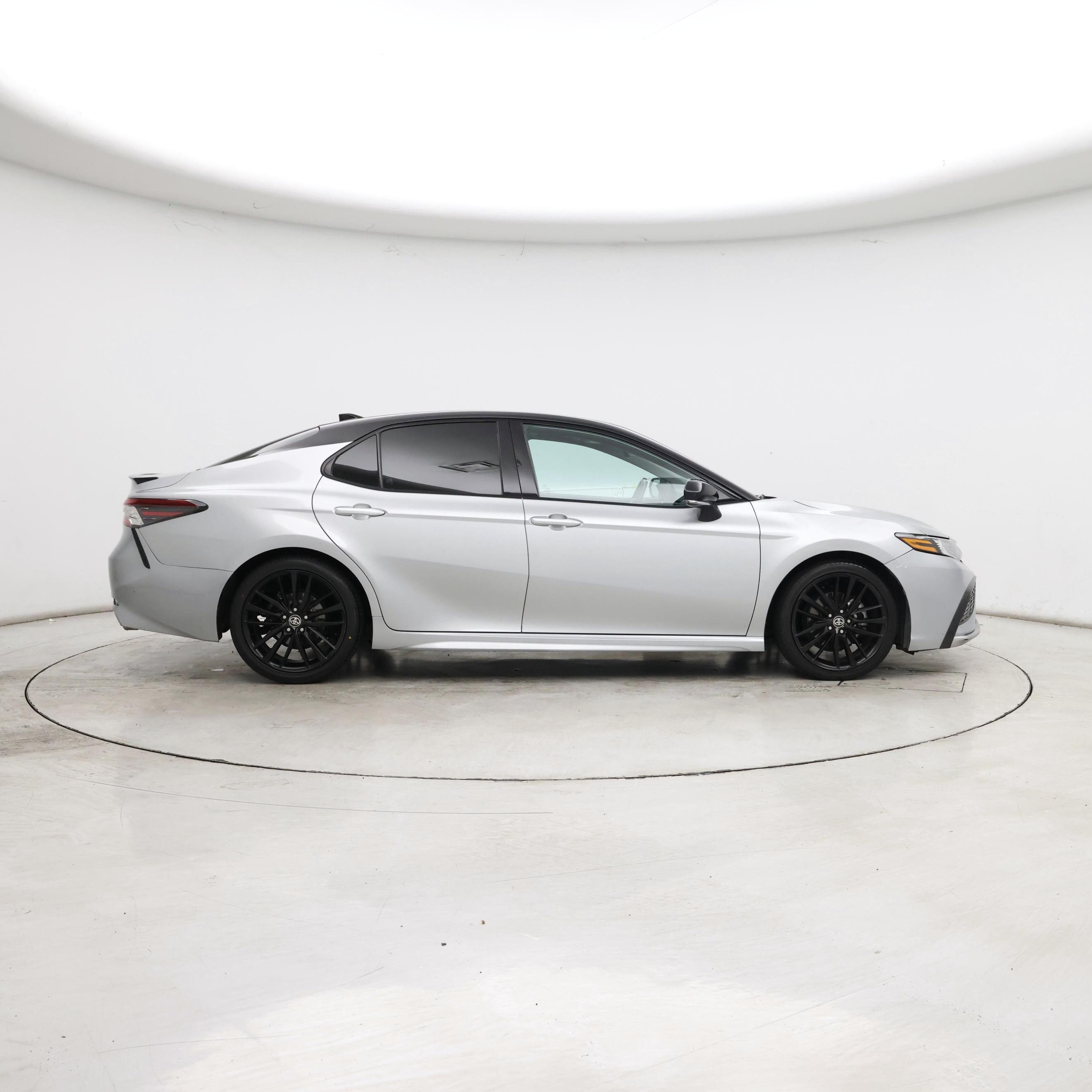 Thumbnail: 2022 Toyota Camry - 7