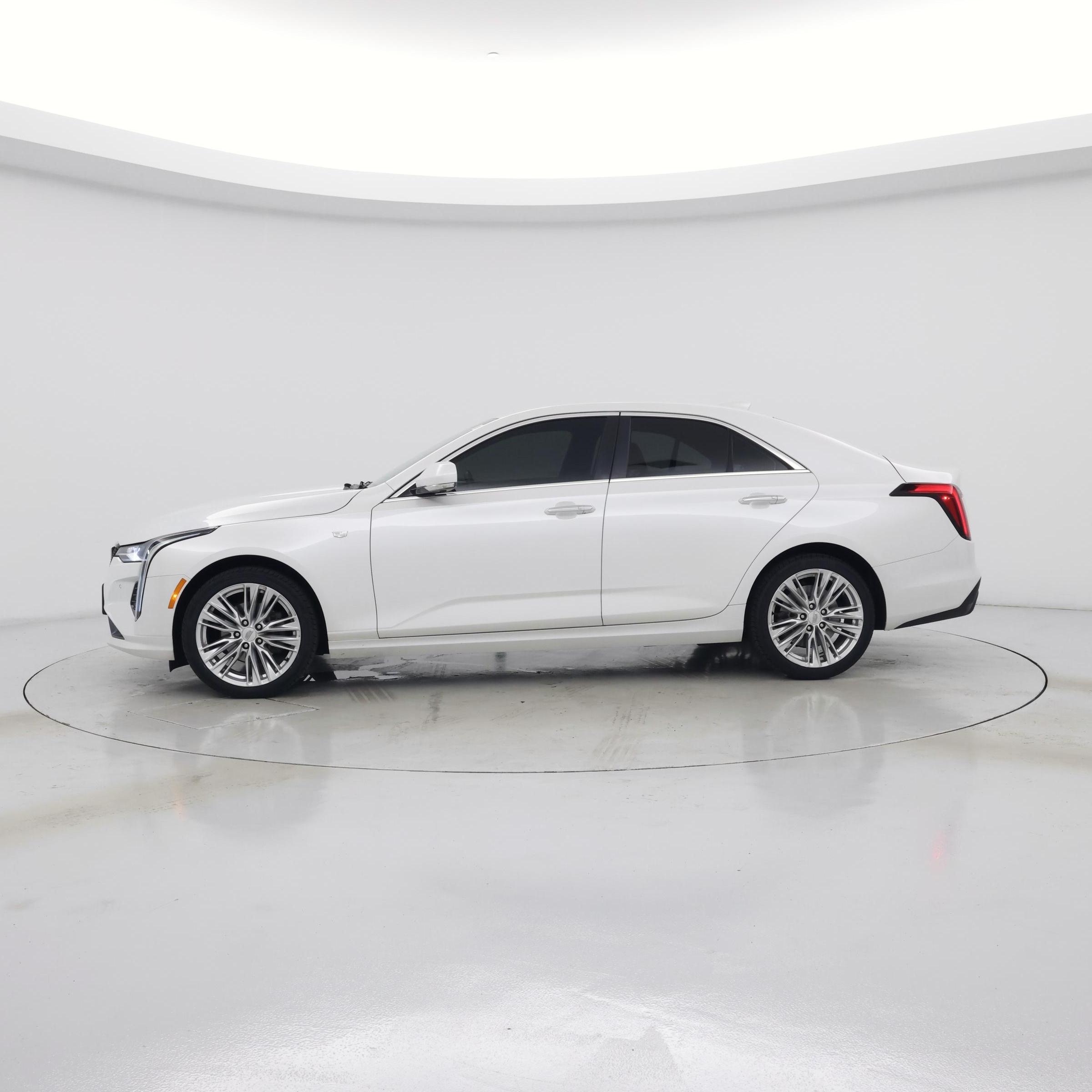 Thumbnail: 2023 Cadillac CT4 - 3
