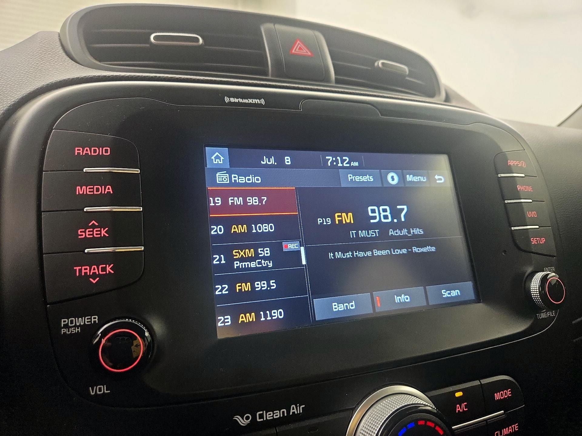 Thumbnail: 2018 Kia Soul - 15