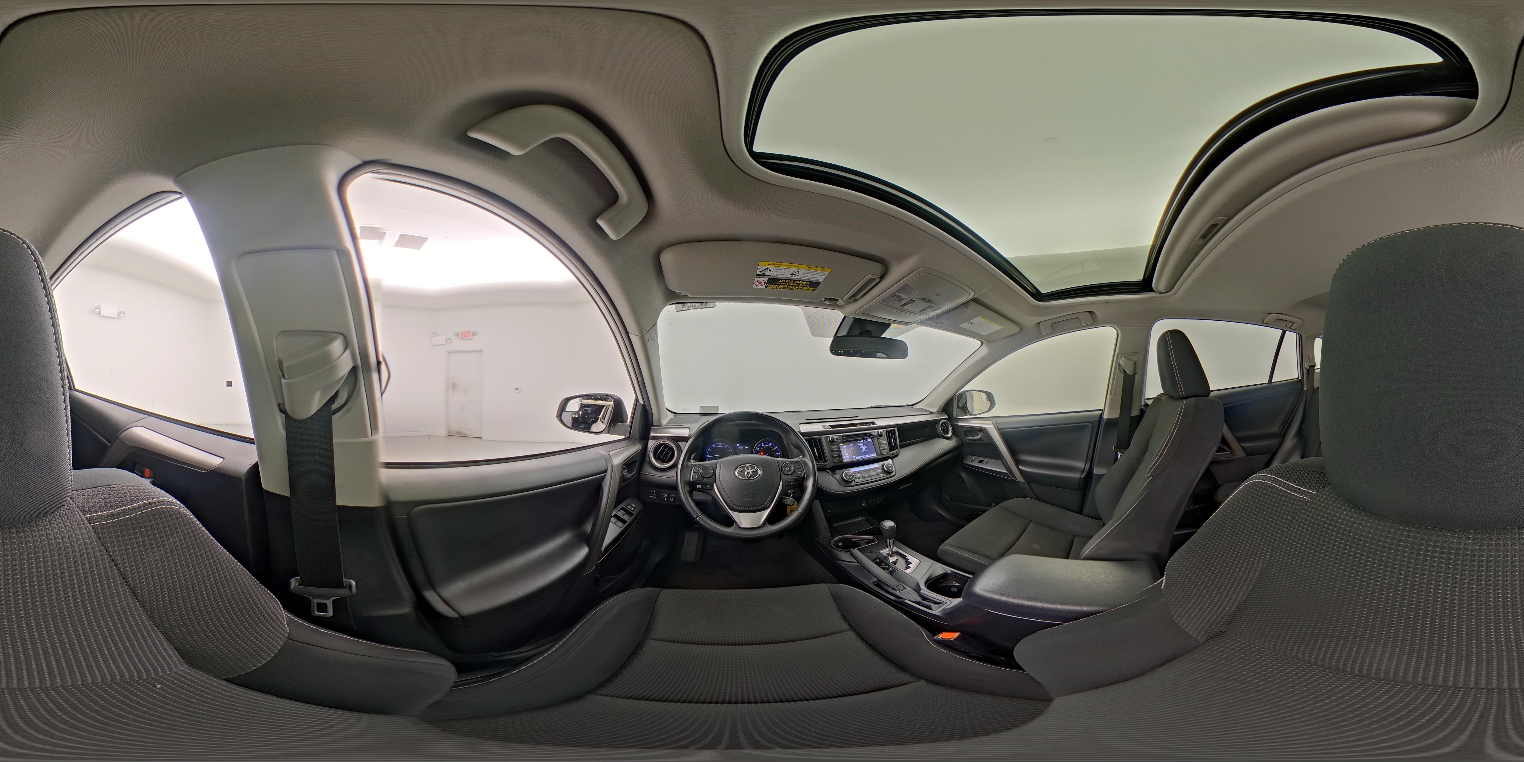 2018 Toyota RAV4 XLE - Photo 27
