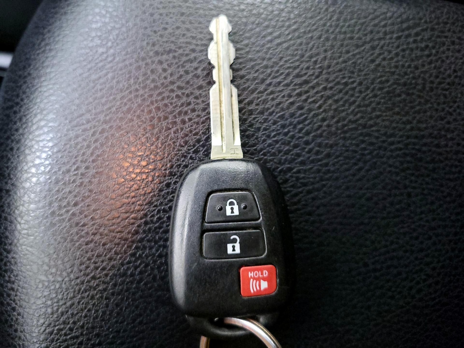 2018 Toyota RAV4 XLE - Photo 24