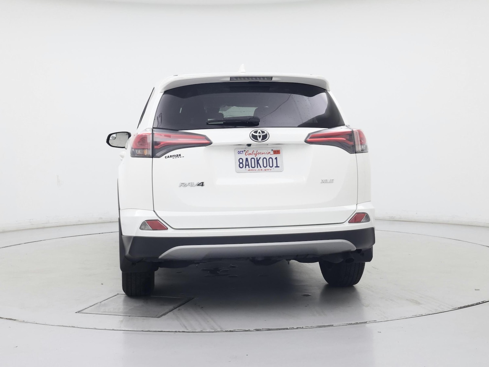 2018 Toyota RAV4 XLE - Photo 7