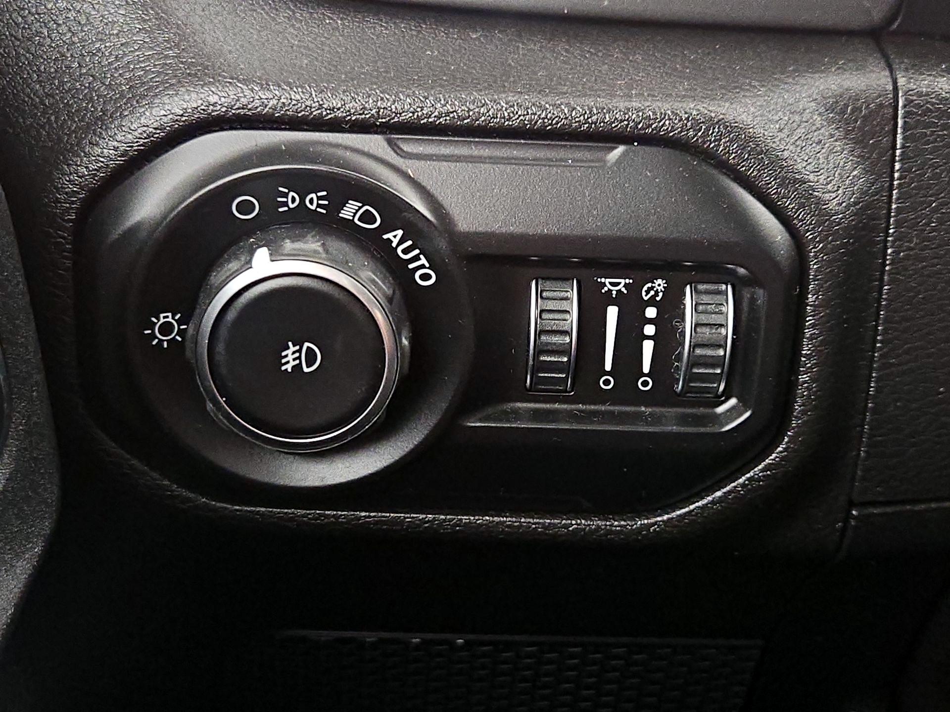 Thumbnail: 2020 Jeep Wrangler - 13