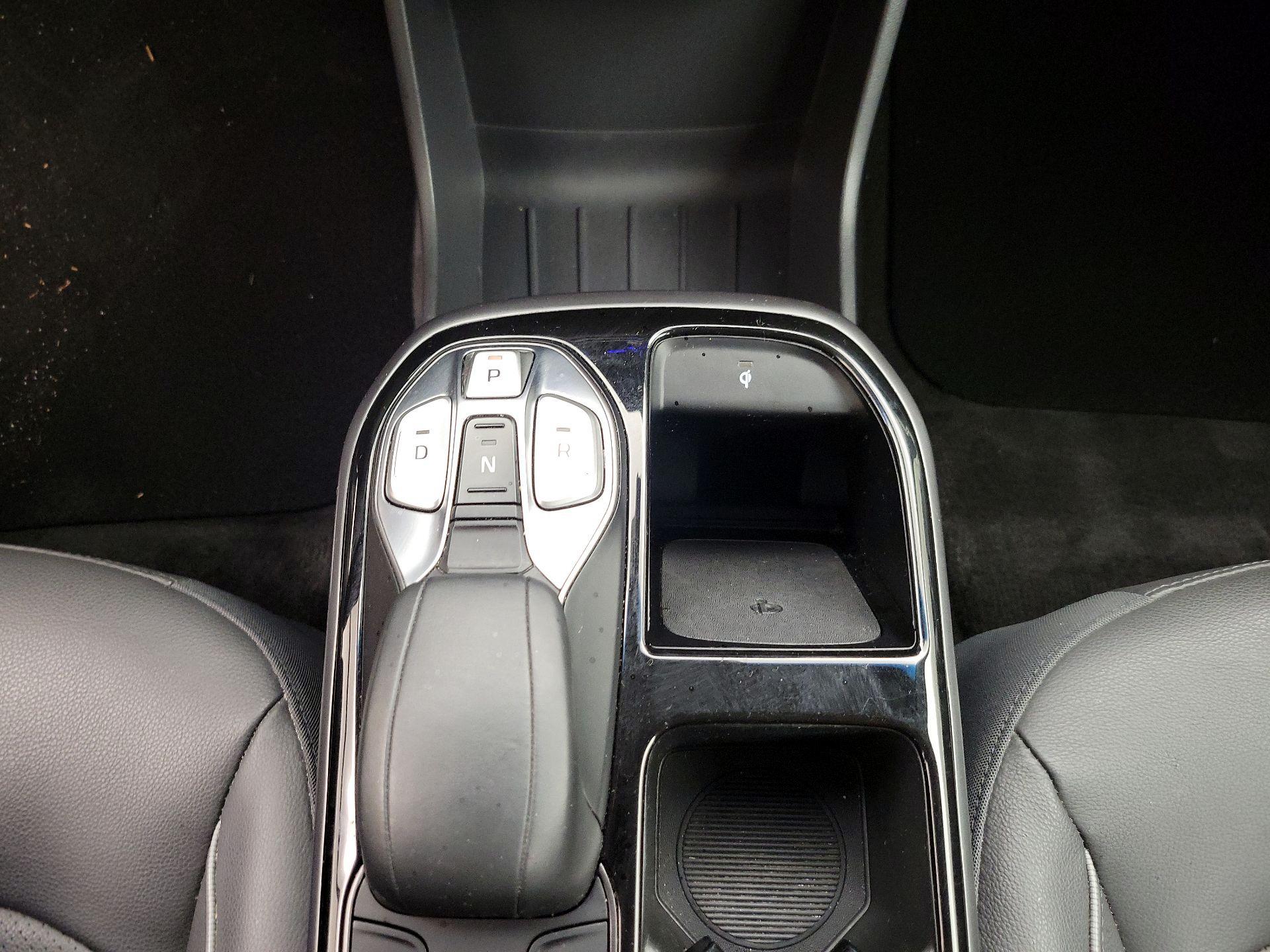 Thumbnail: 2020 Hyundai Ioniq - 17