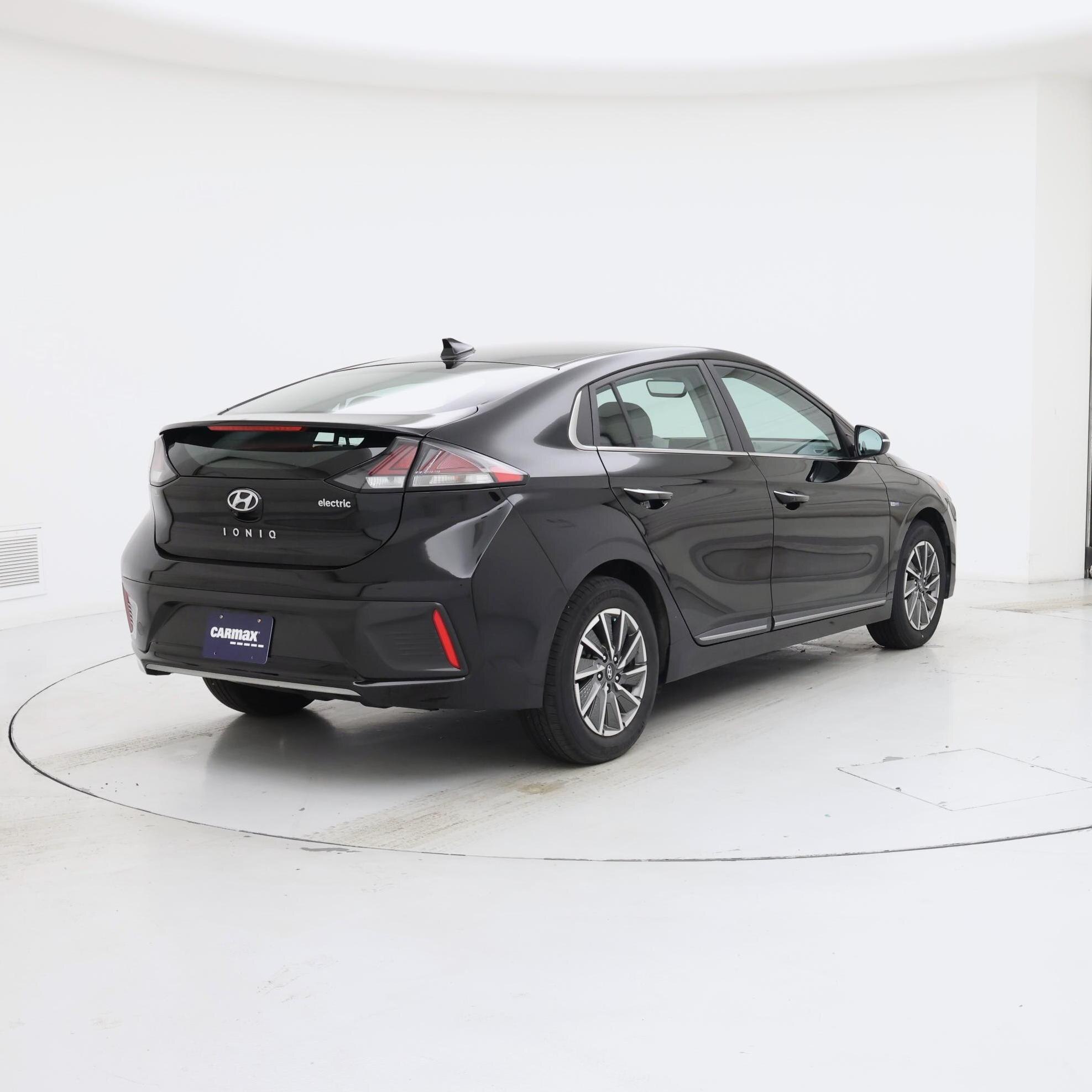 Thumbnail: 2020 Hyundai Ioniq - 8