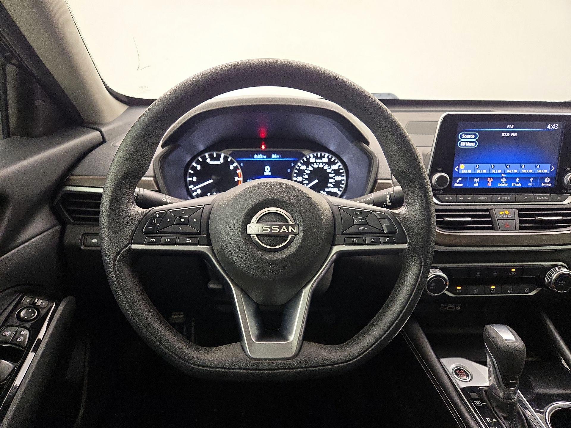 Thumbnail: 2023 Nissan Altima - 10