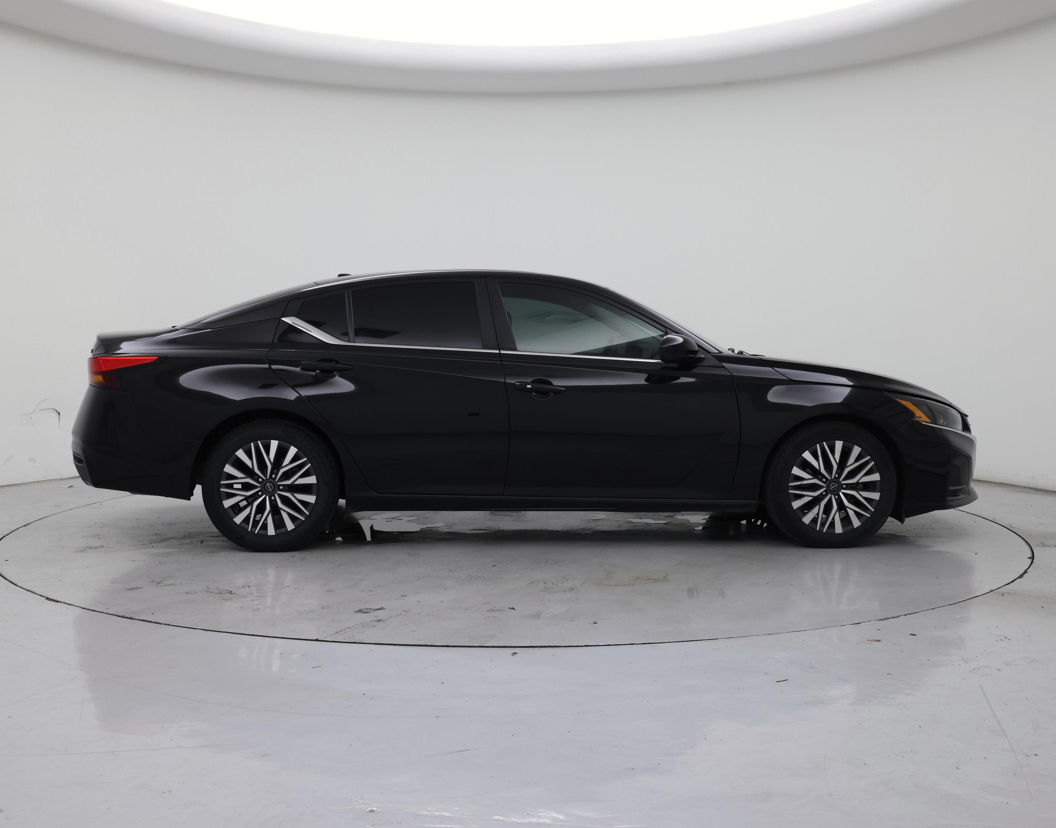Thumbnail: 2023 Nissan Altima - 7