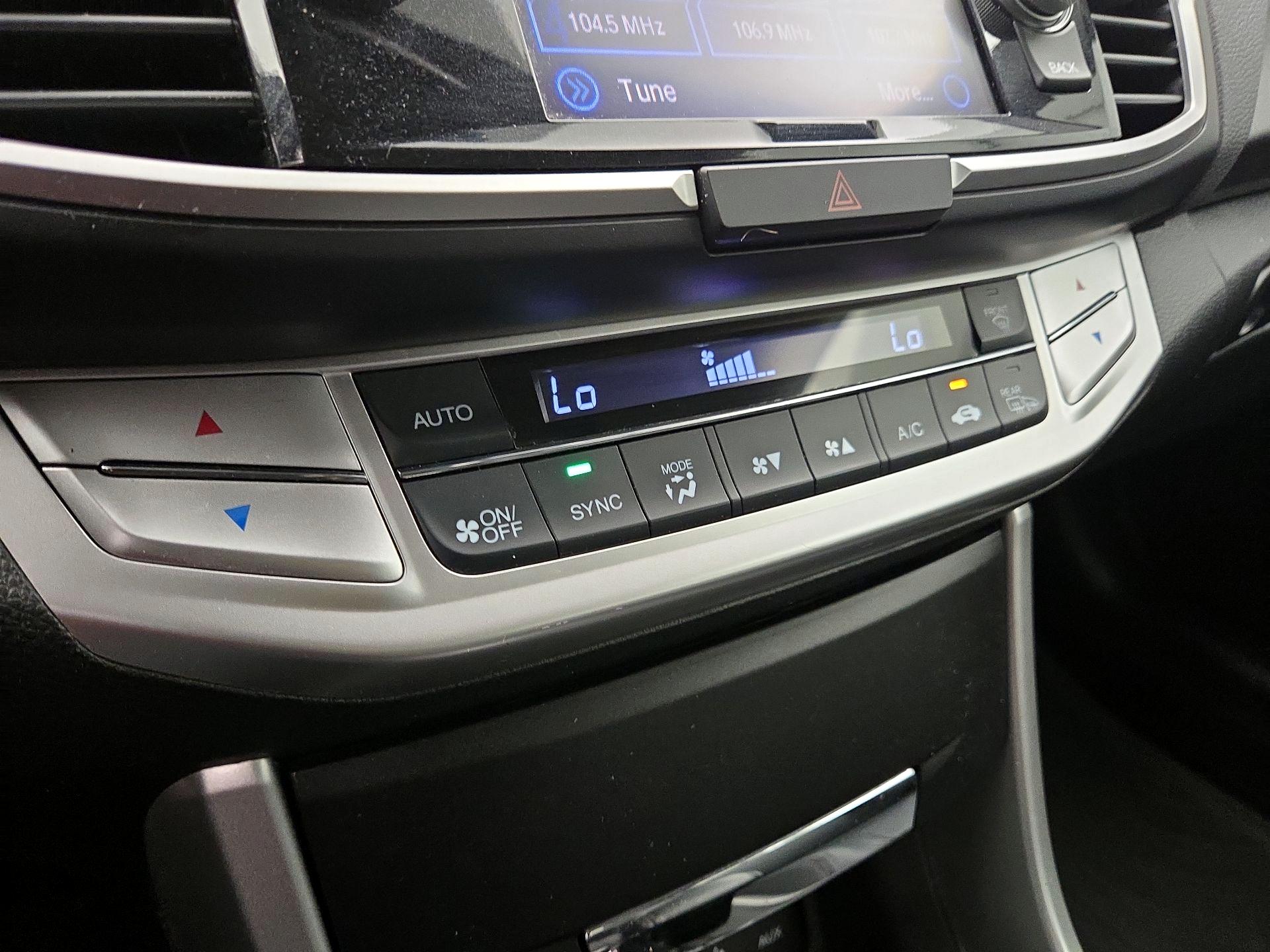 Thumbnail: 2015 Honda Accord - 16