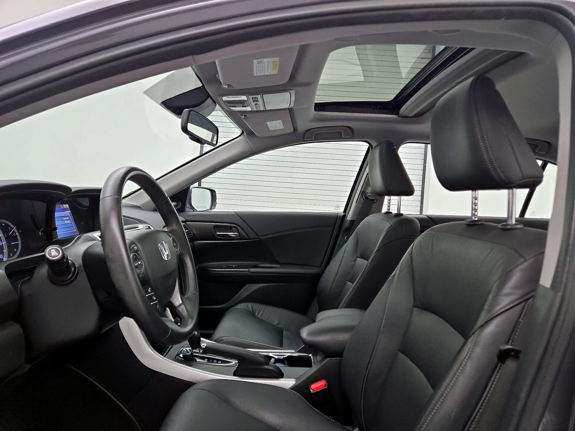 Thumbnail: 2015 Honda Accord - 18