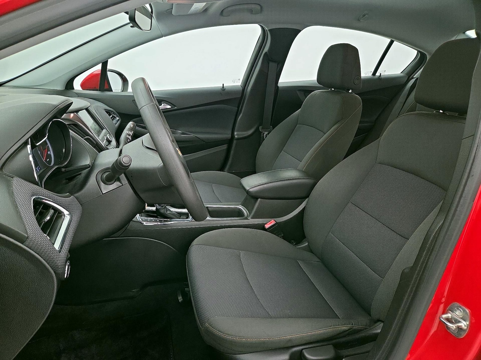 2019 Chevrolet Cruze LS - Photo 12