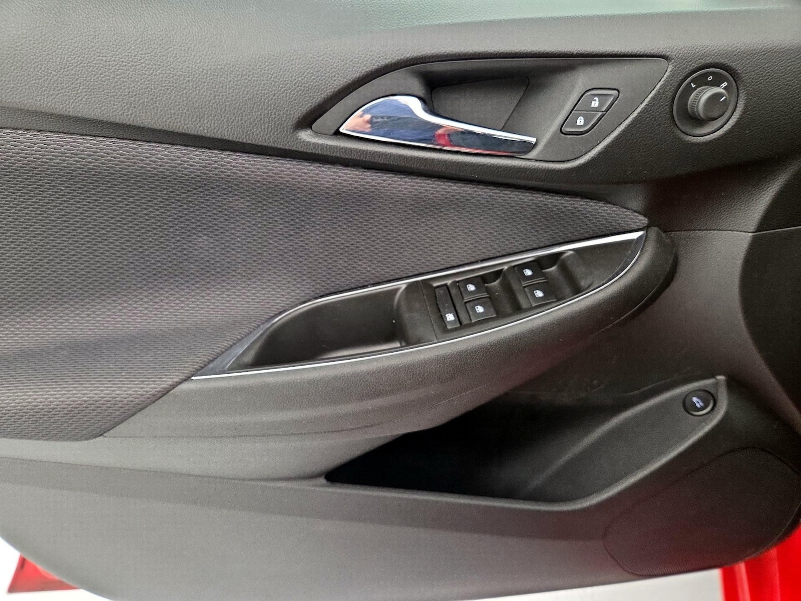 2019 Chevrolet Cruze LS - Photo 13