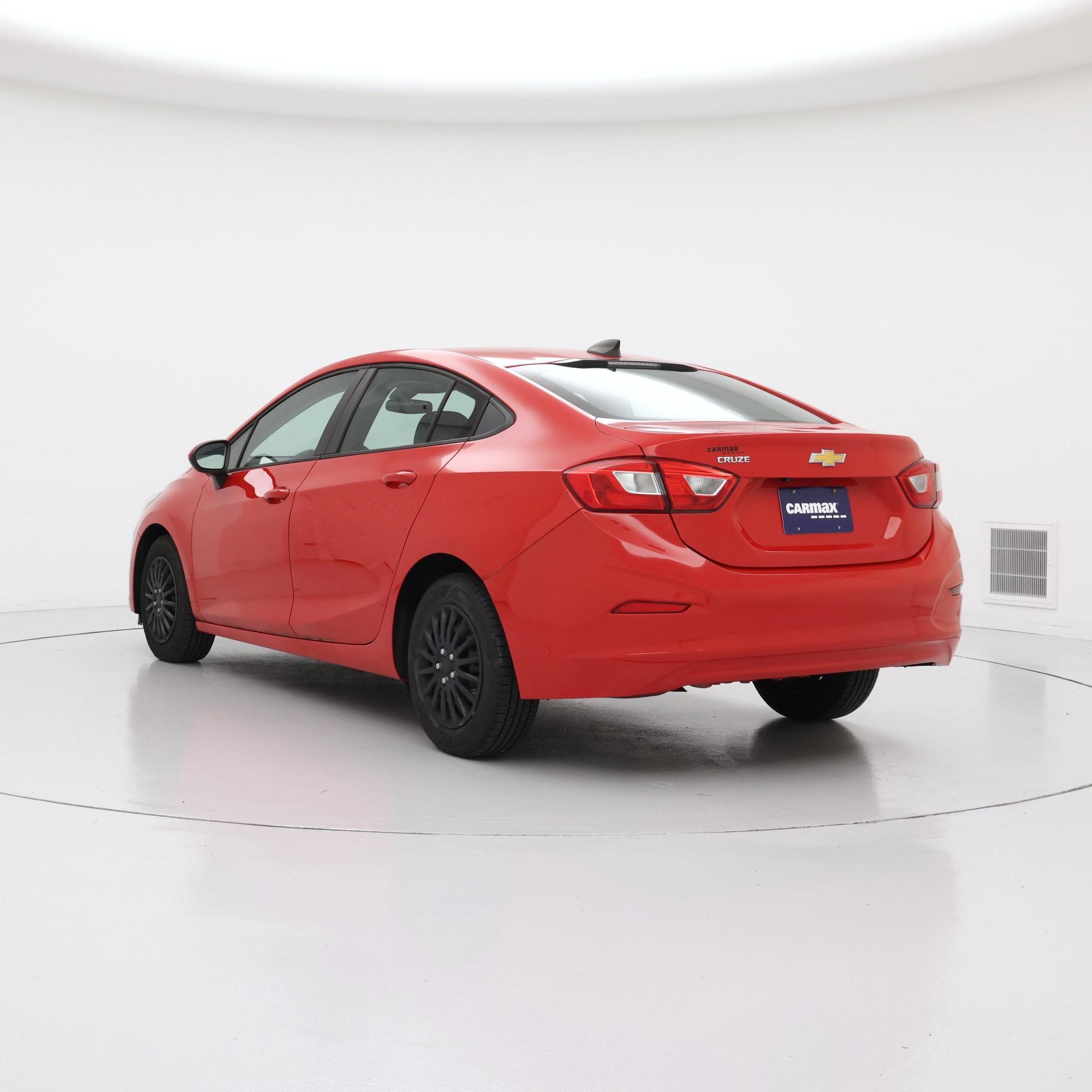 Thumbnail: 2019 Chevrolet Cruze - 2