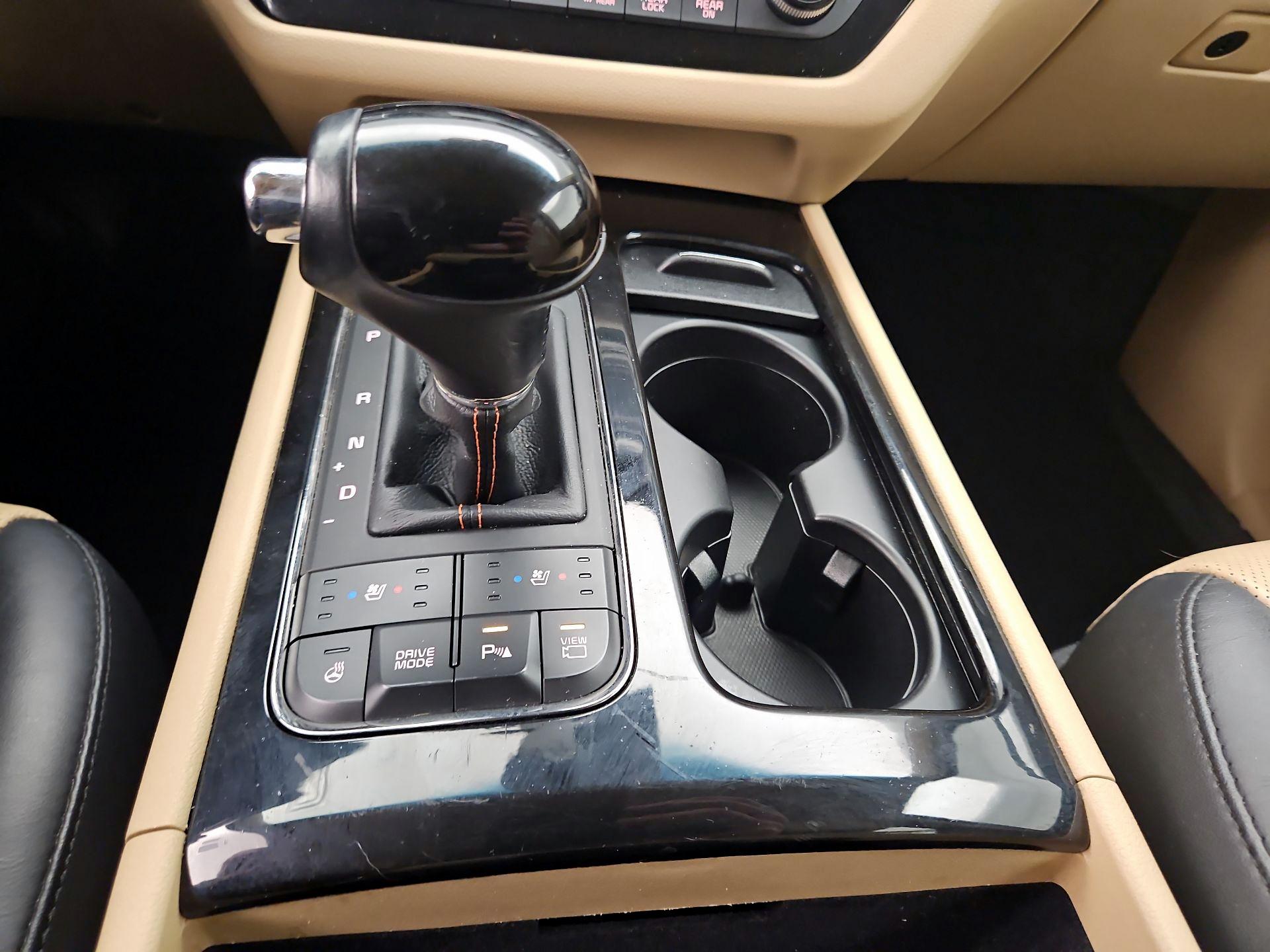 Thumbnail: 2016 Kia Sedona - 18