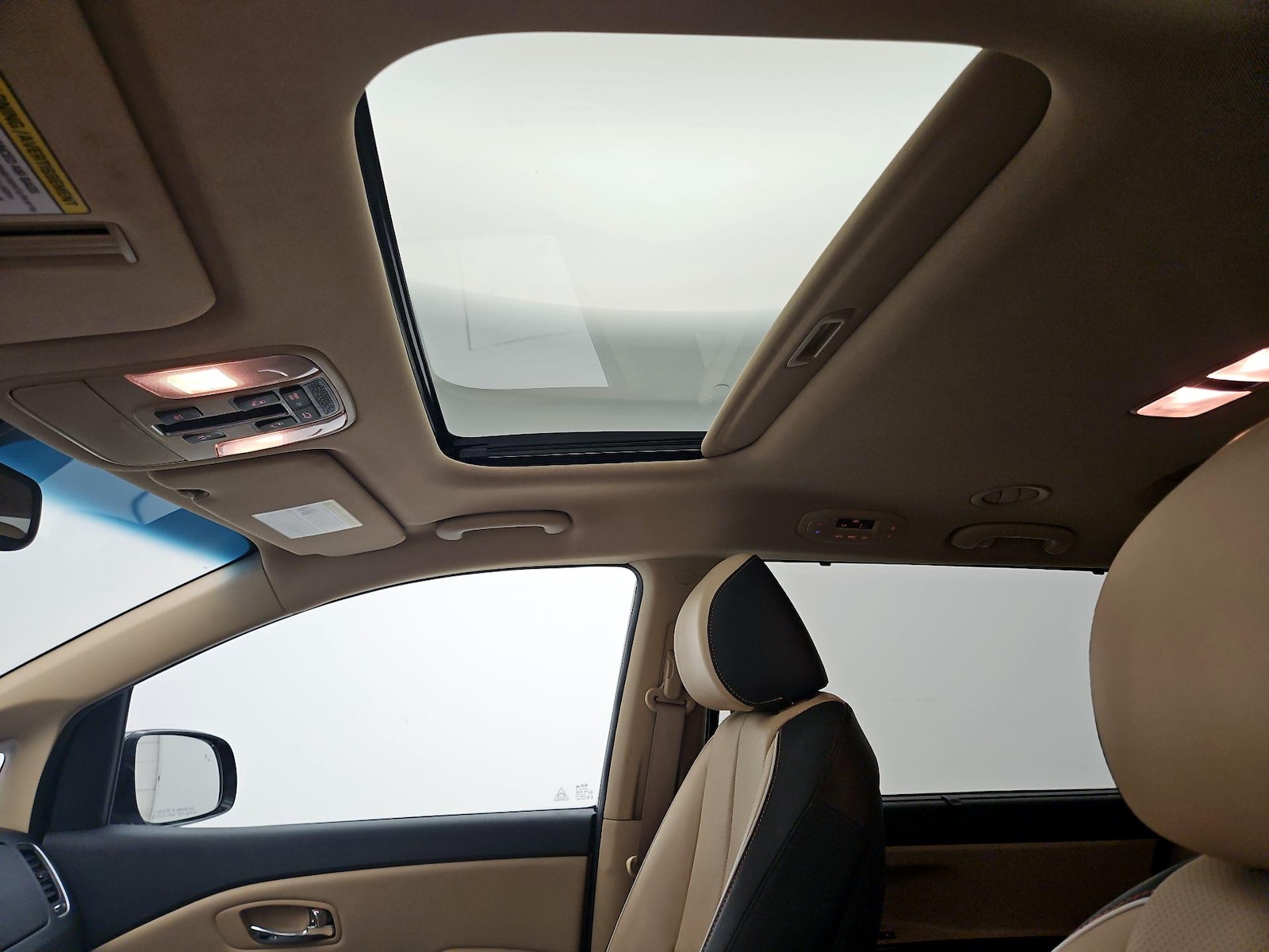 2016 Kia Sedona SX Limited - Photo 21