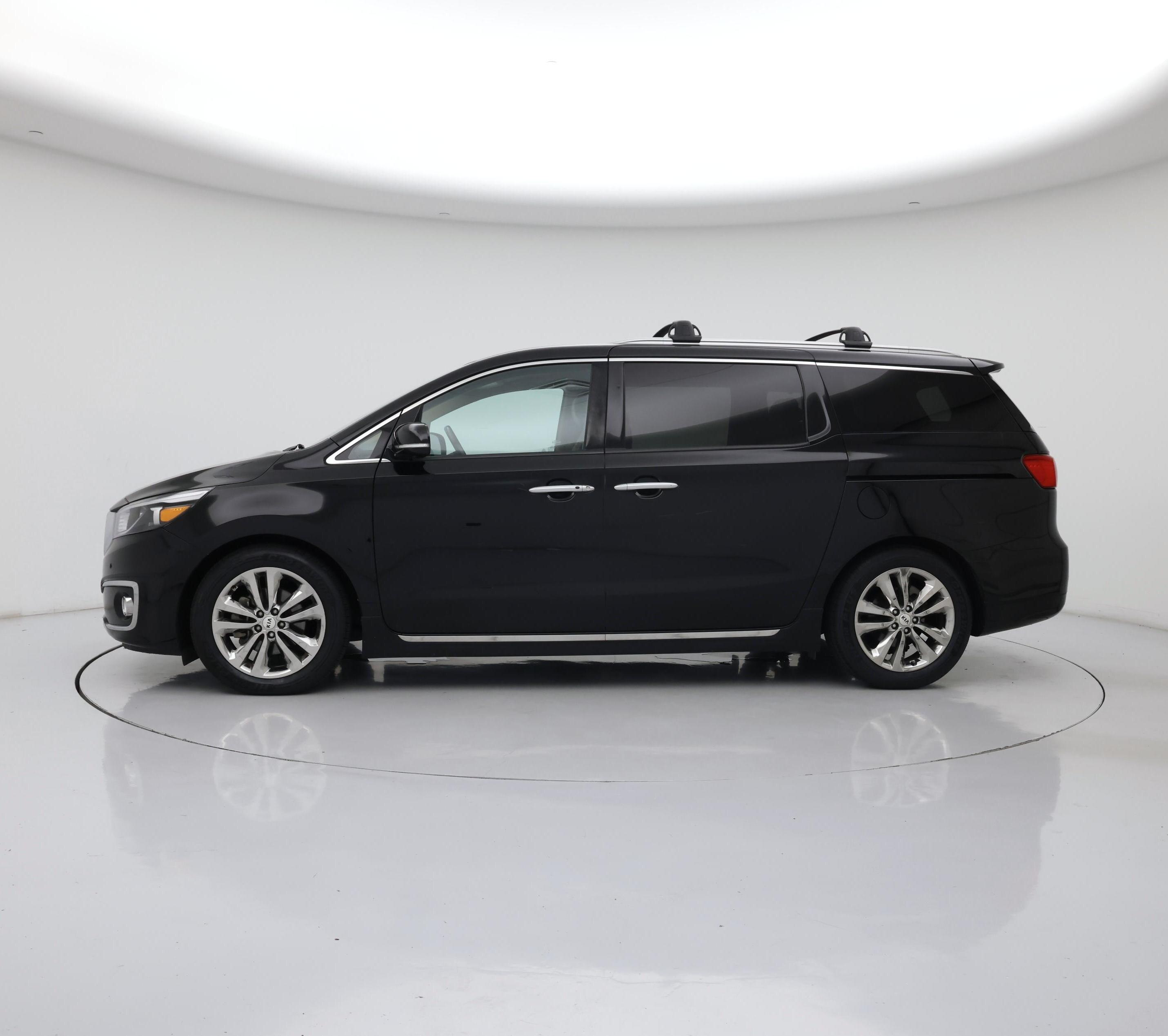 Thumbnail: 2016 Kia Sedona - 3