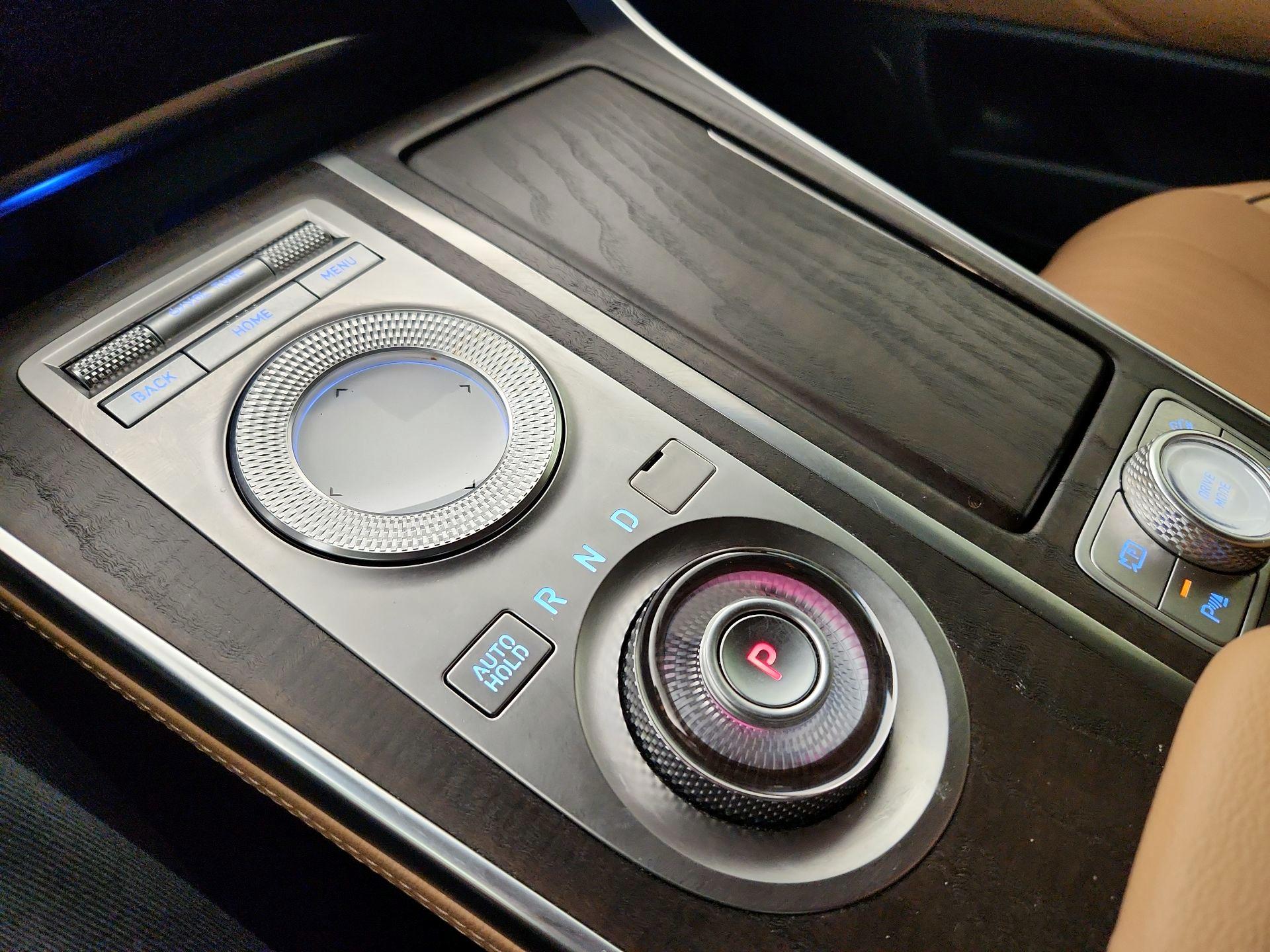 Thumbnail: 2021 Genesis GV80 - 17