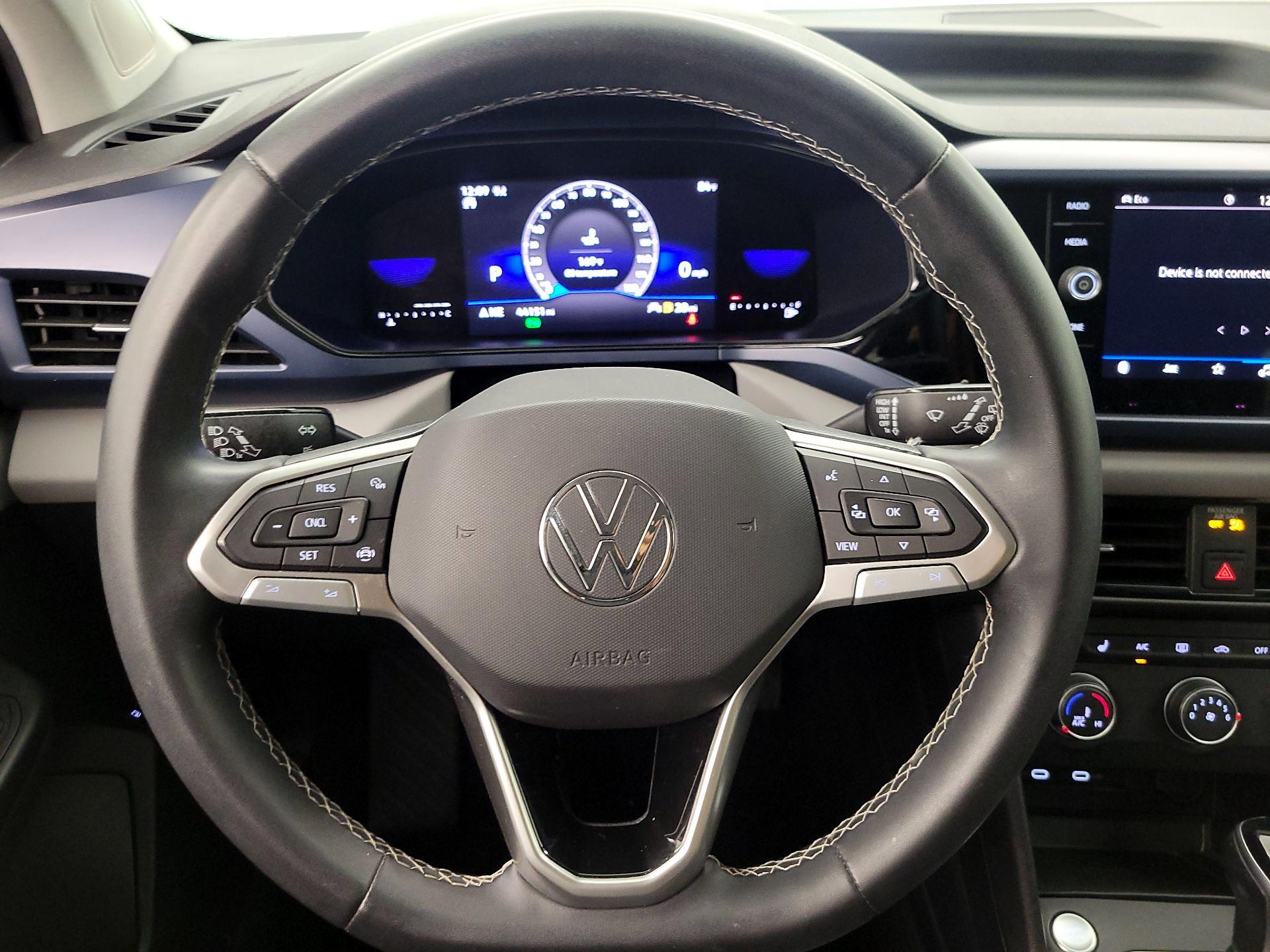Thumbnail: 2022 Volkswagen Taos - 10