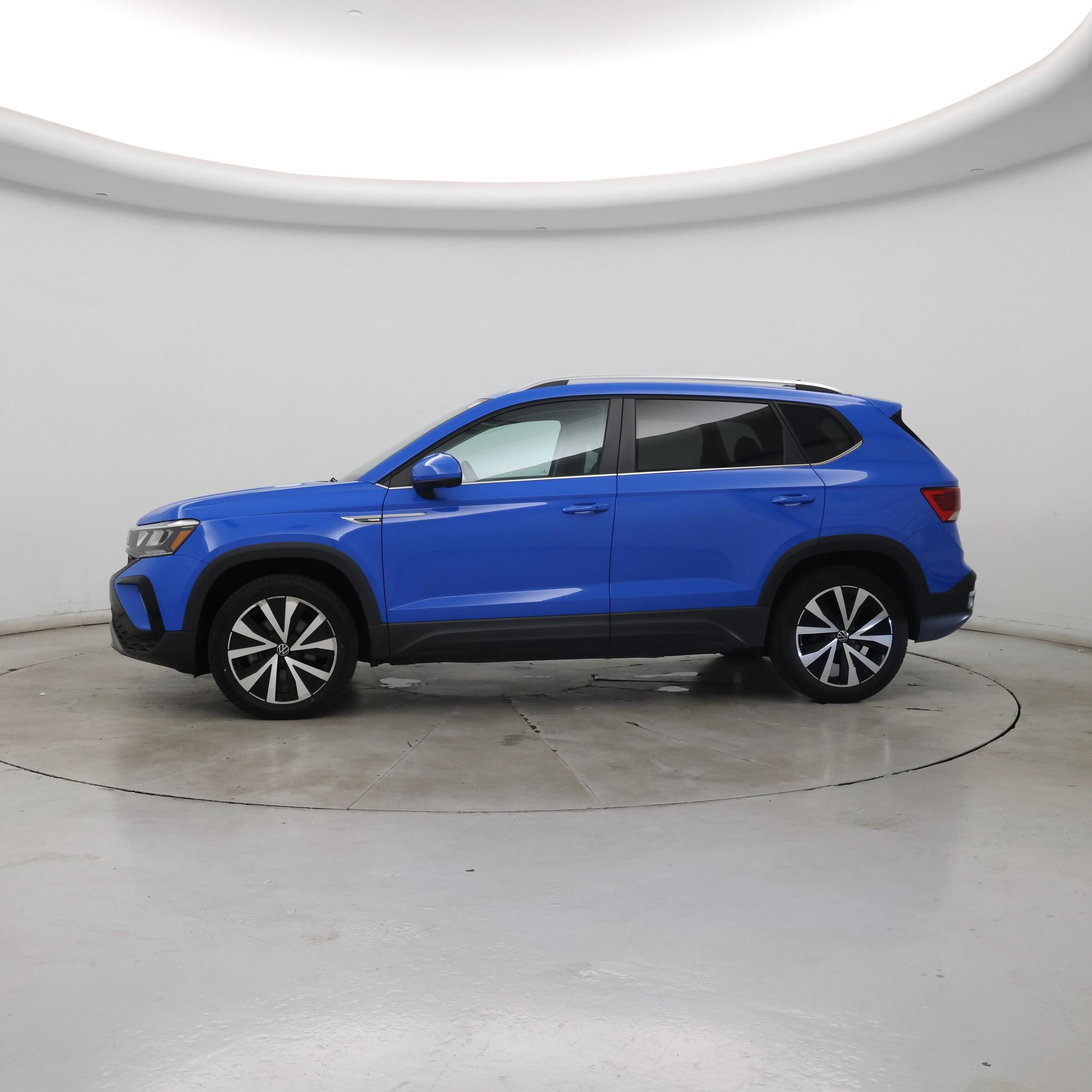 Thumbnail: 2022 Volkswagen Taos - 3