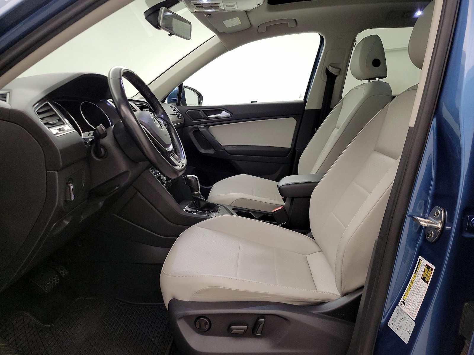 2019 Volkswagen Tiguan SE - Photo 12