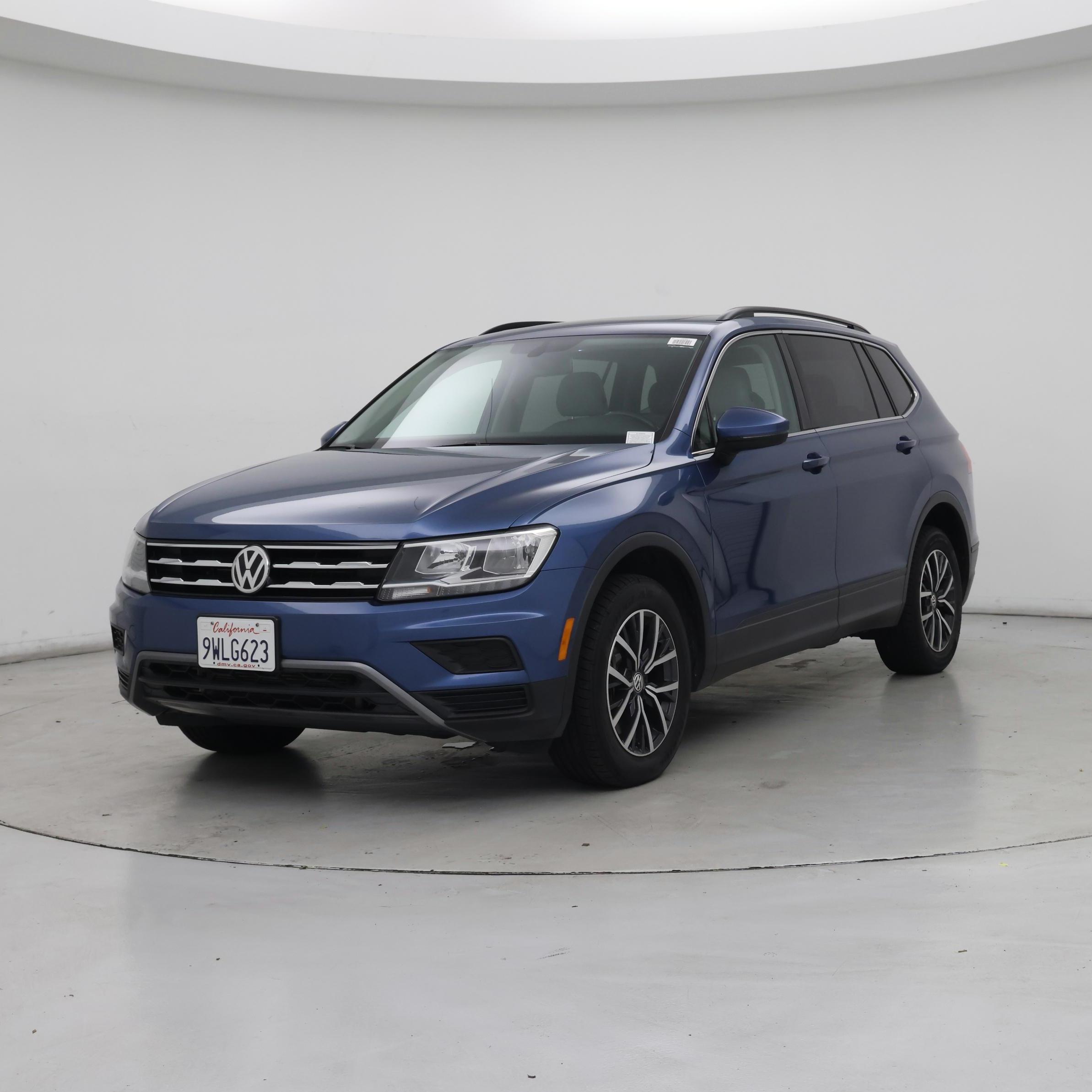 Thumbnail: 2019 Volkswagen Tiguan - 4