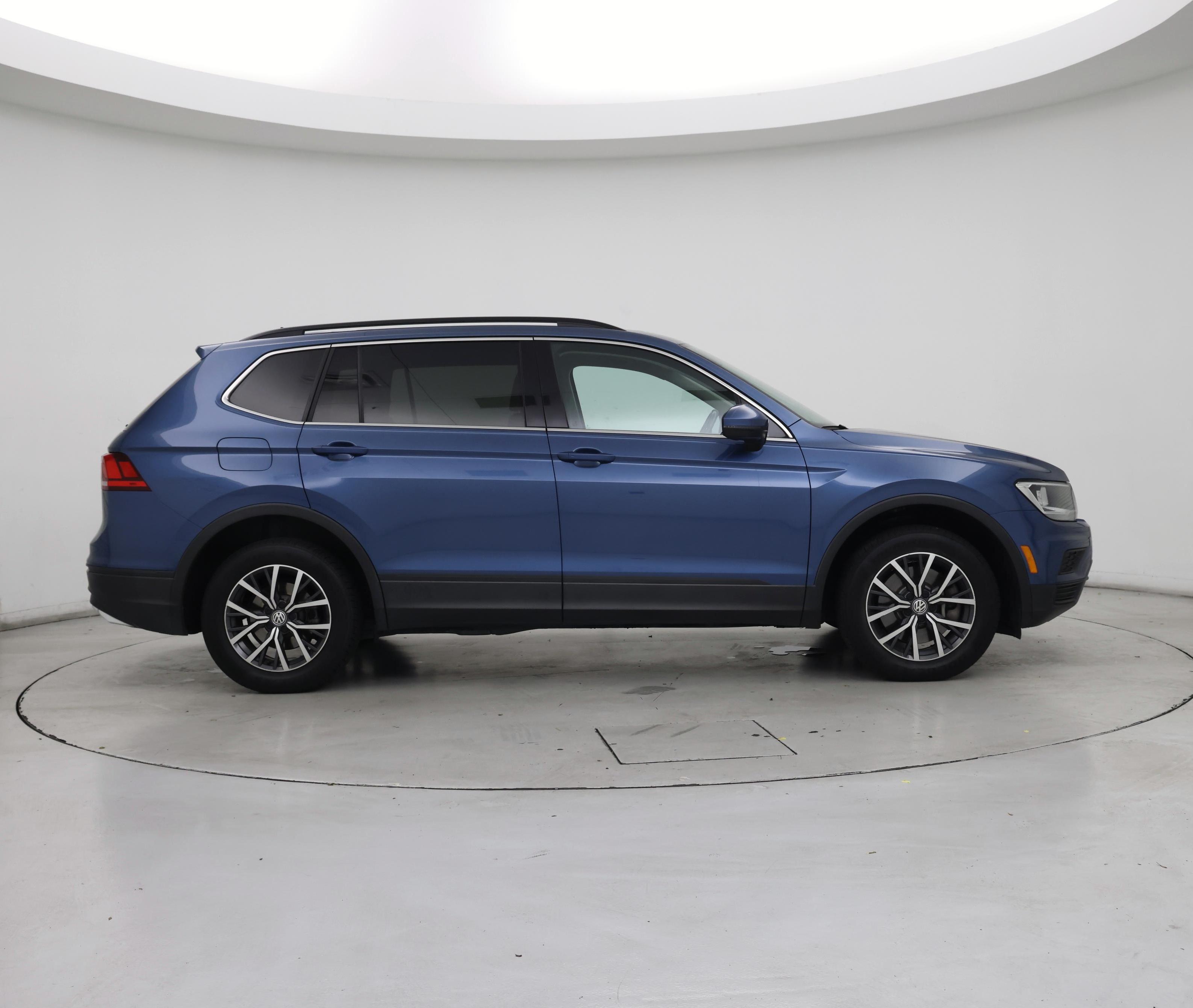 Thumbnail: 2019 Volkswagen Tiguan - 7