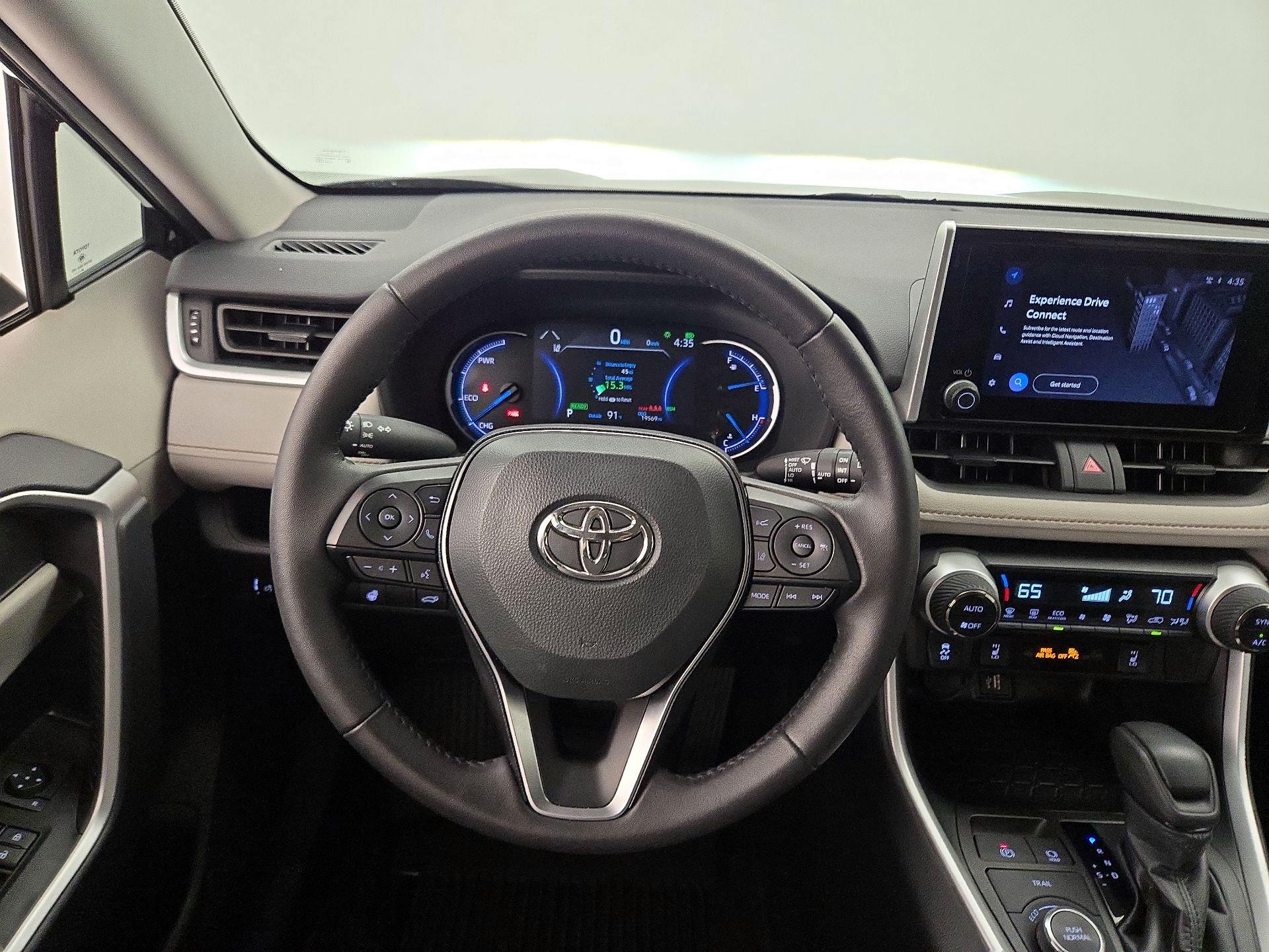 Thumbnail: 2025 Toyota RAV4 - 10