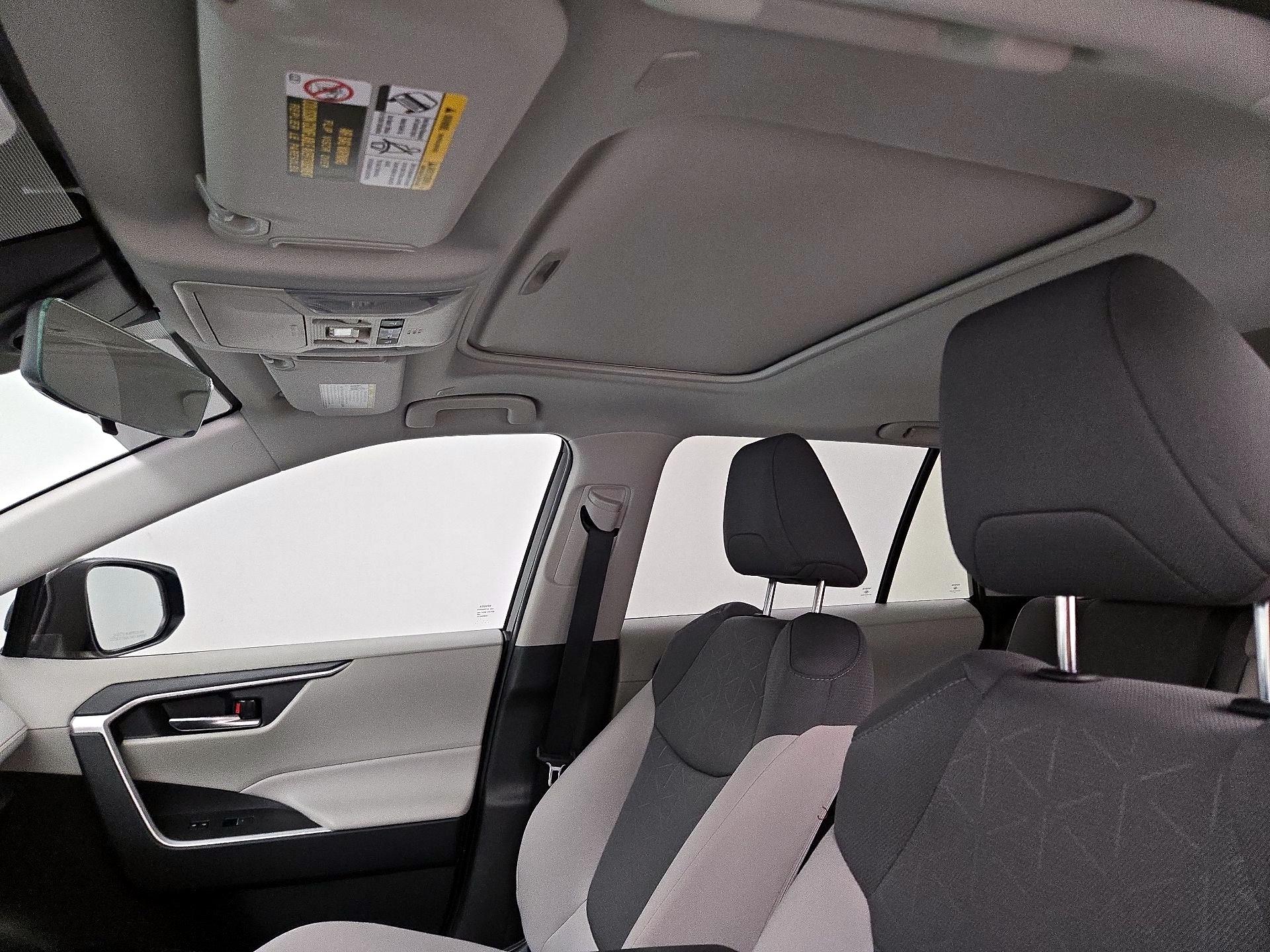 Thumbnail: 2025 Toyota RAV4 - 20