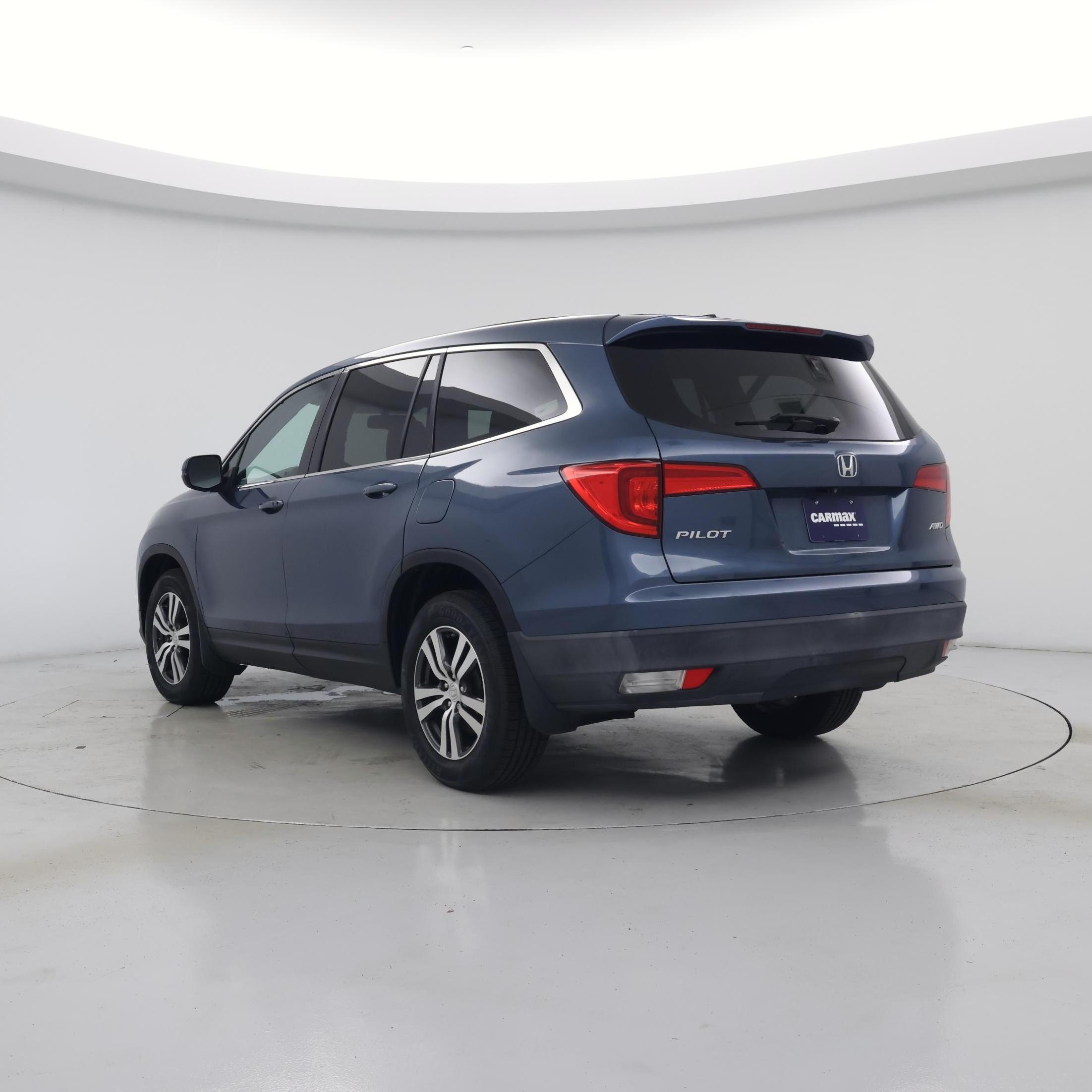 Thumbnail: 2017 Honda Pilot - 2