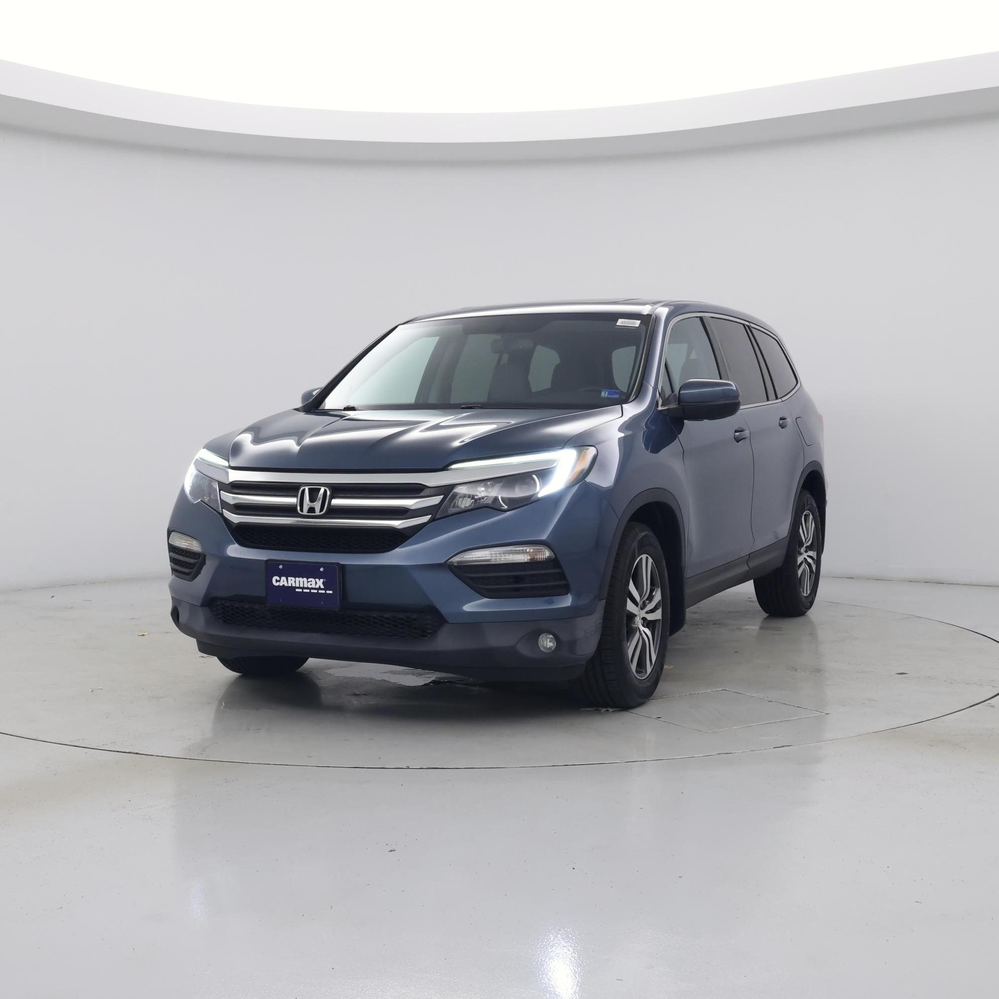 Thumbnail: 2017 Honda Pilot - 4