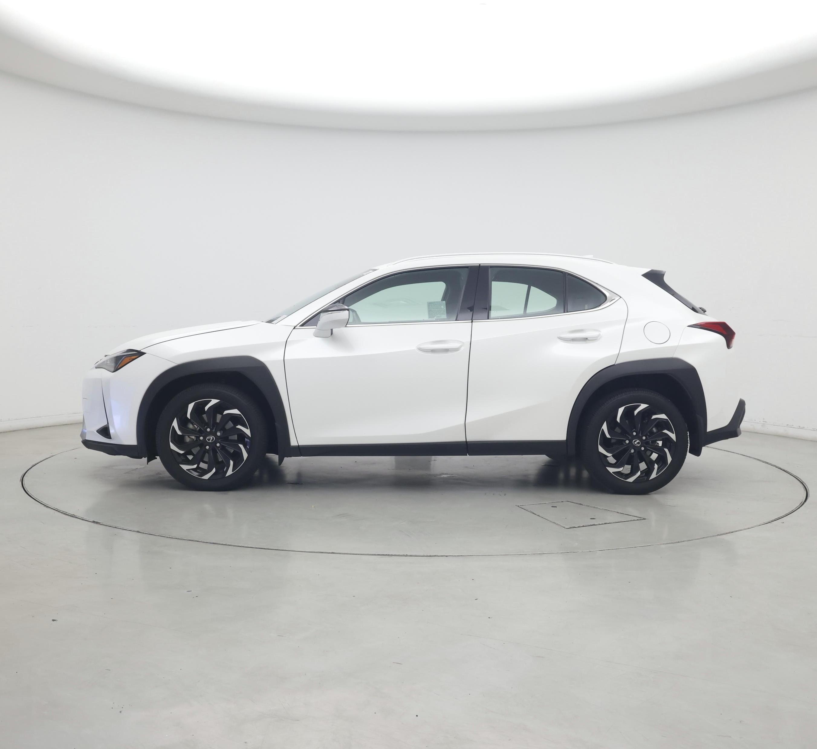 Thumbnail: 2025 Lexus UX - 3