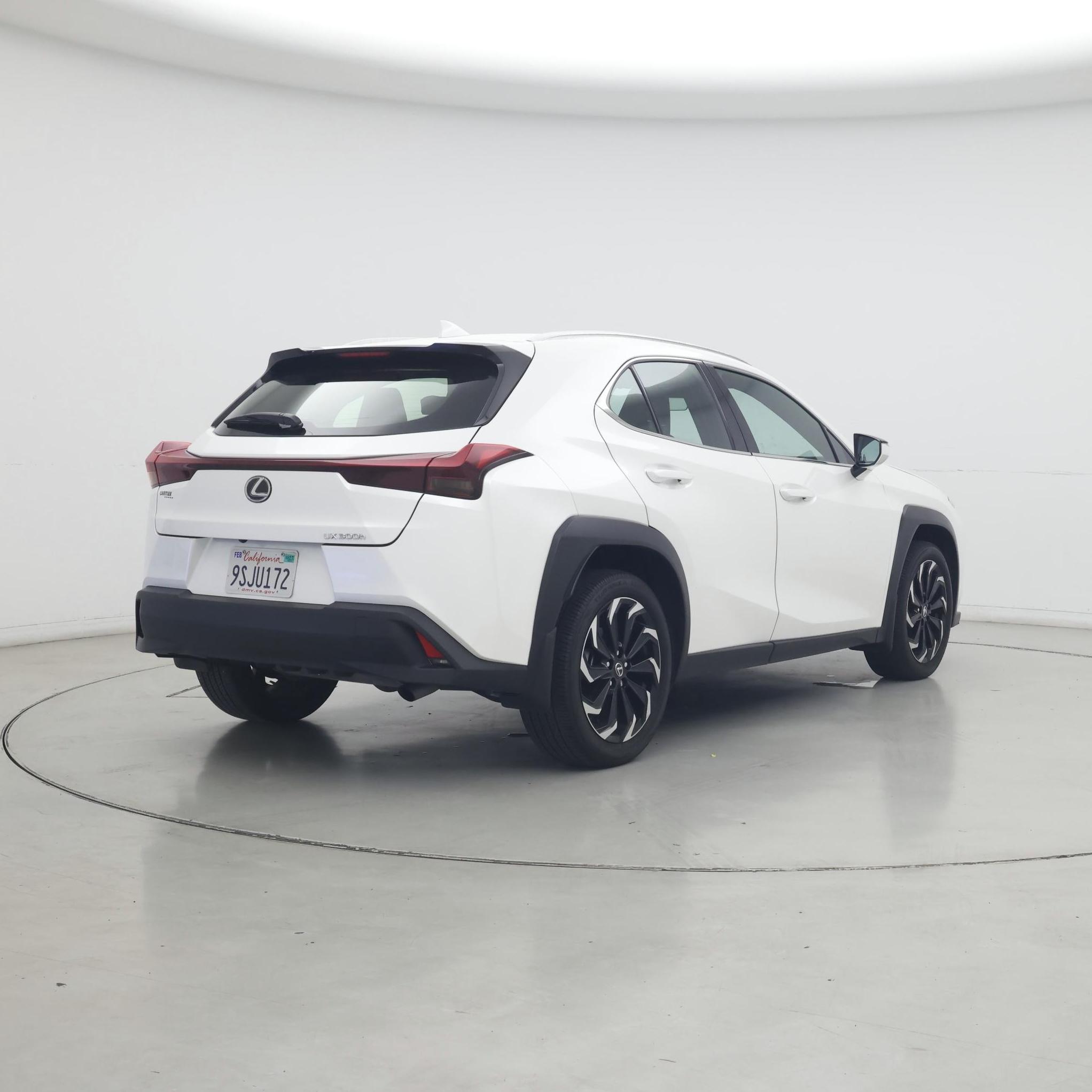 Thumbnail: 2025 Lexus UX - 8