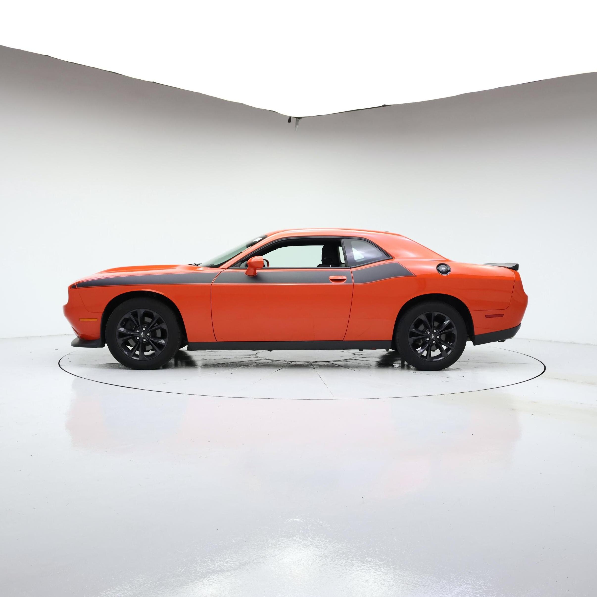 Thumbnail: 2020 Dodge Challenger - 3