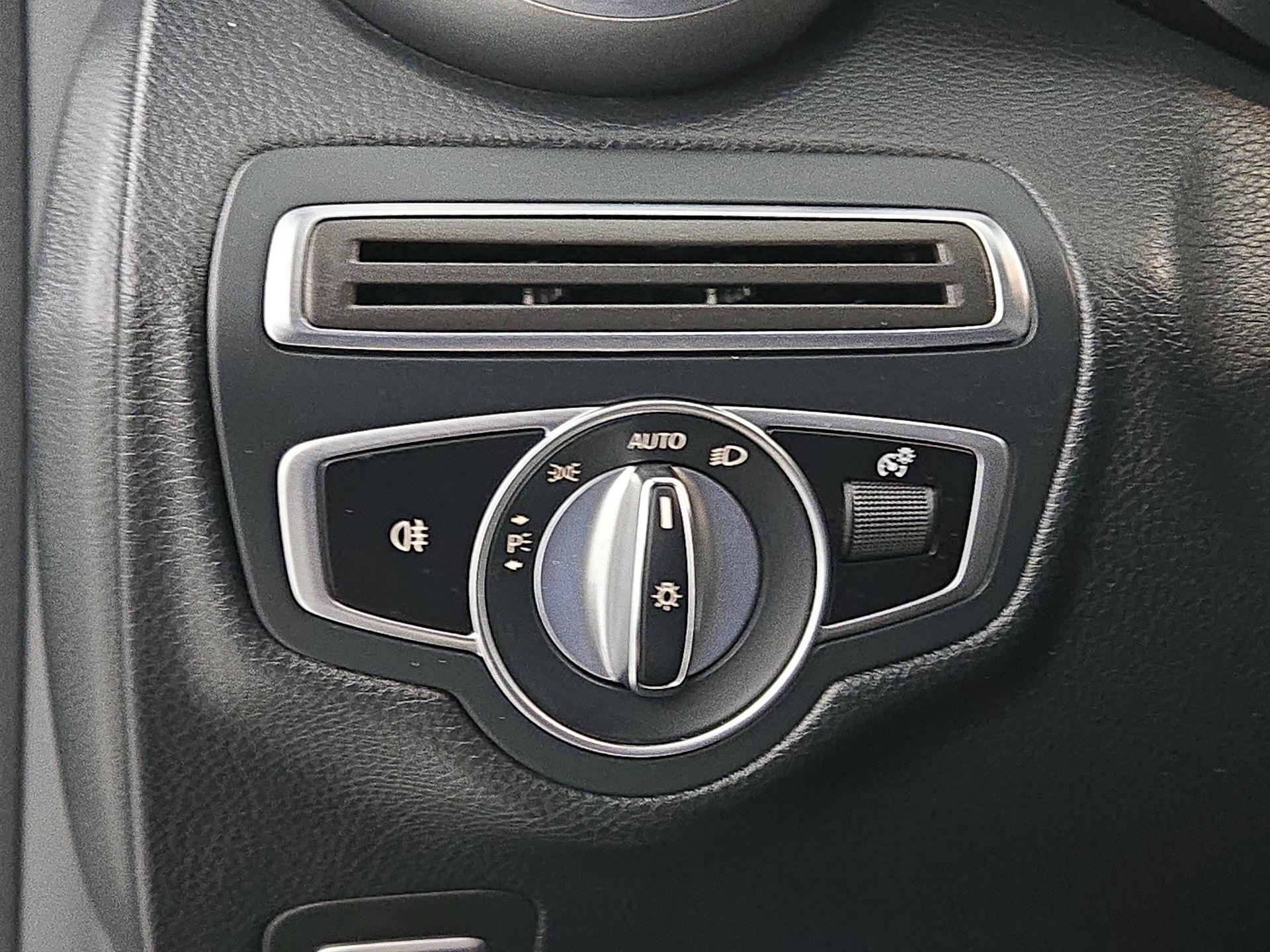 Thumbnail: 2019 Mercedes-Benz C-Class - 13