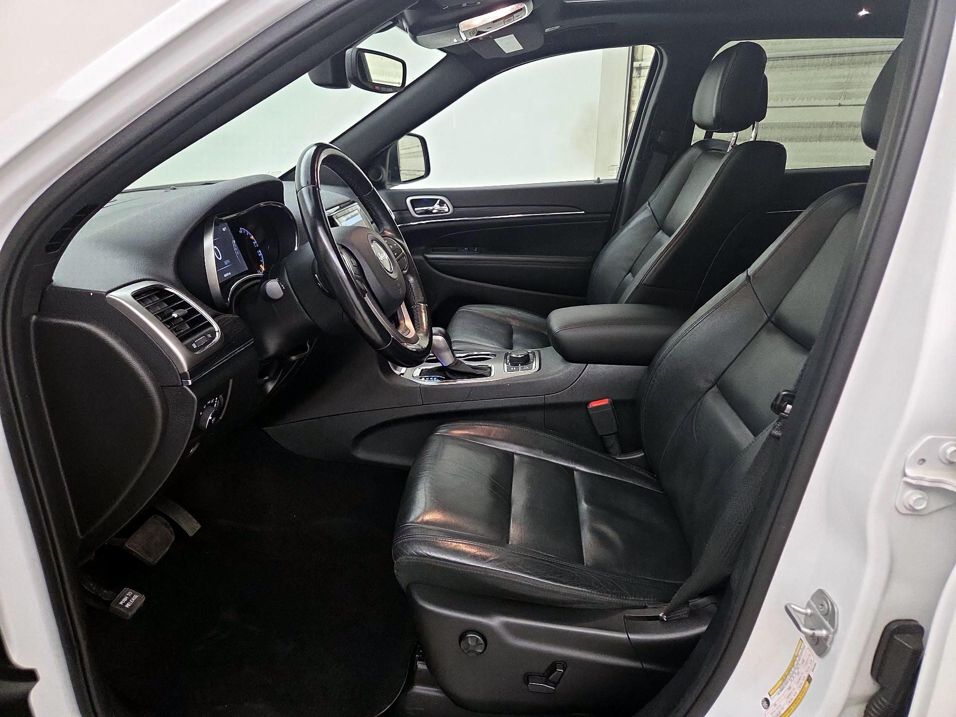 Thumbnail: 2019 Jeep Grand Cherokee - 11