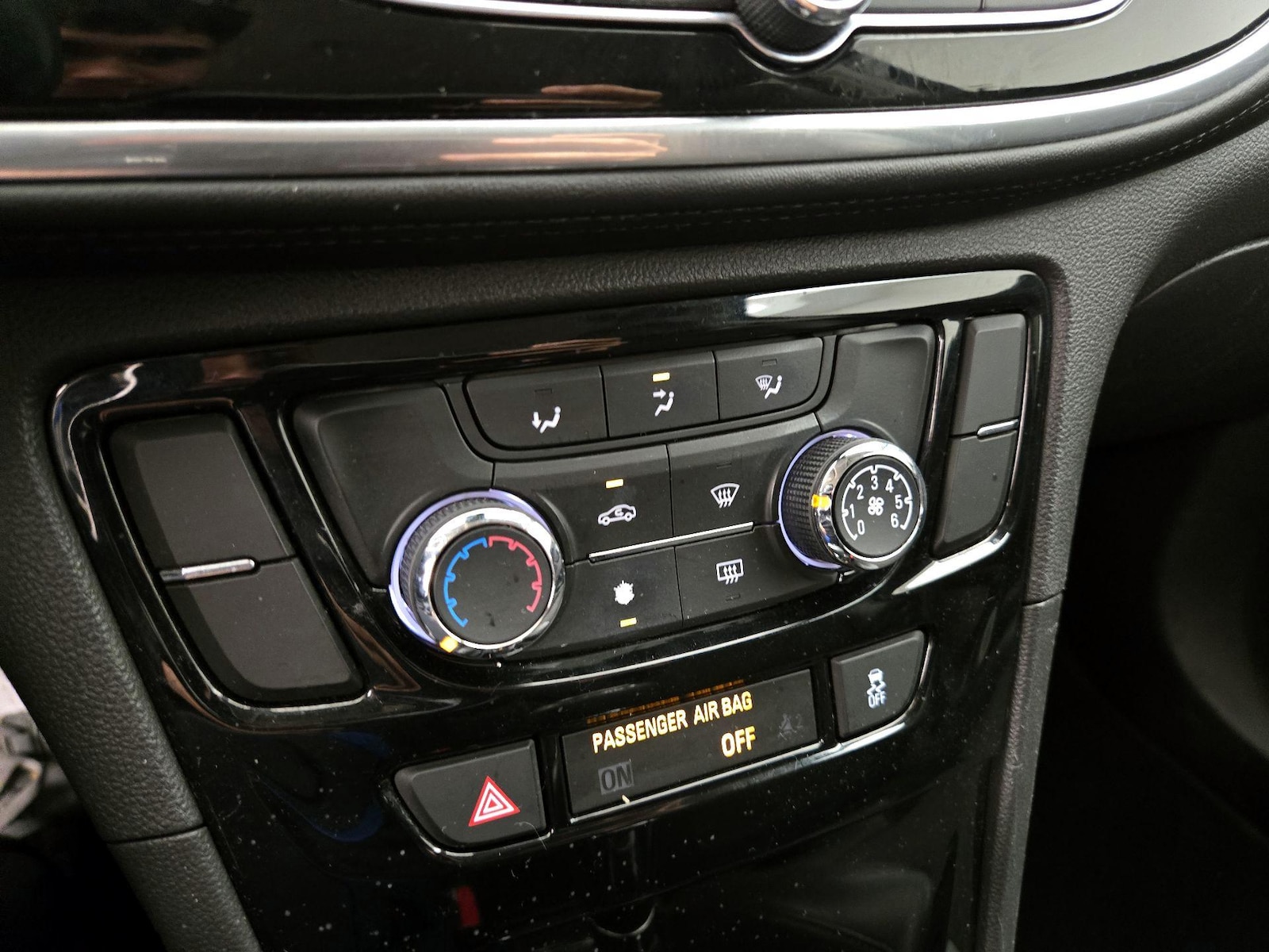 2019 Buick Encore Preferred - Photo 17