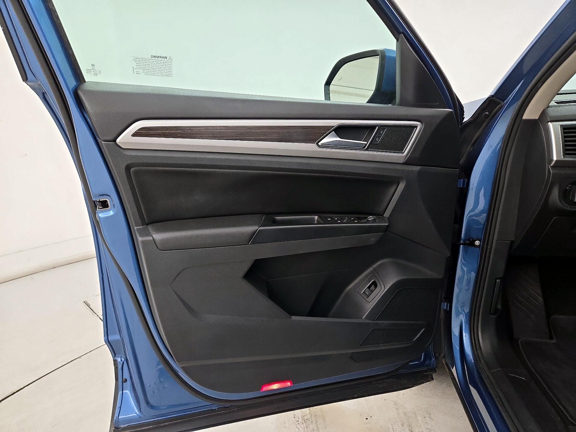 Thumbnail: 2019 Volkswagen Atlas - 12