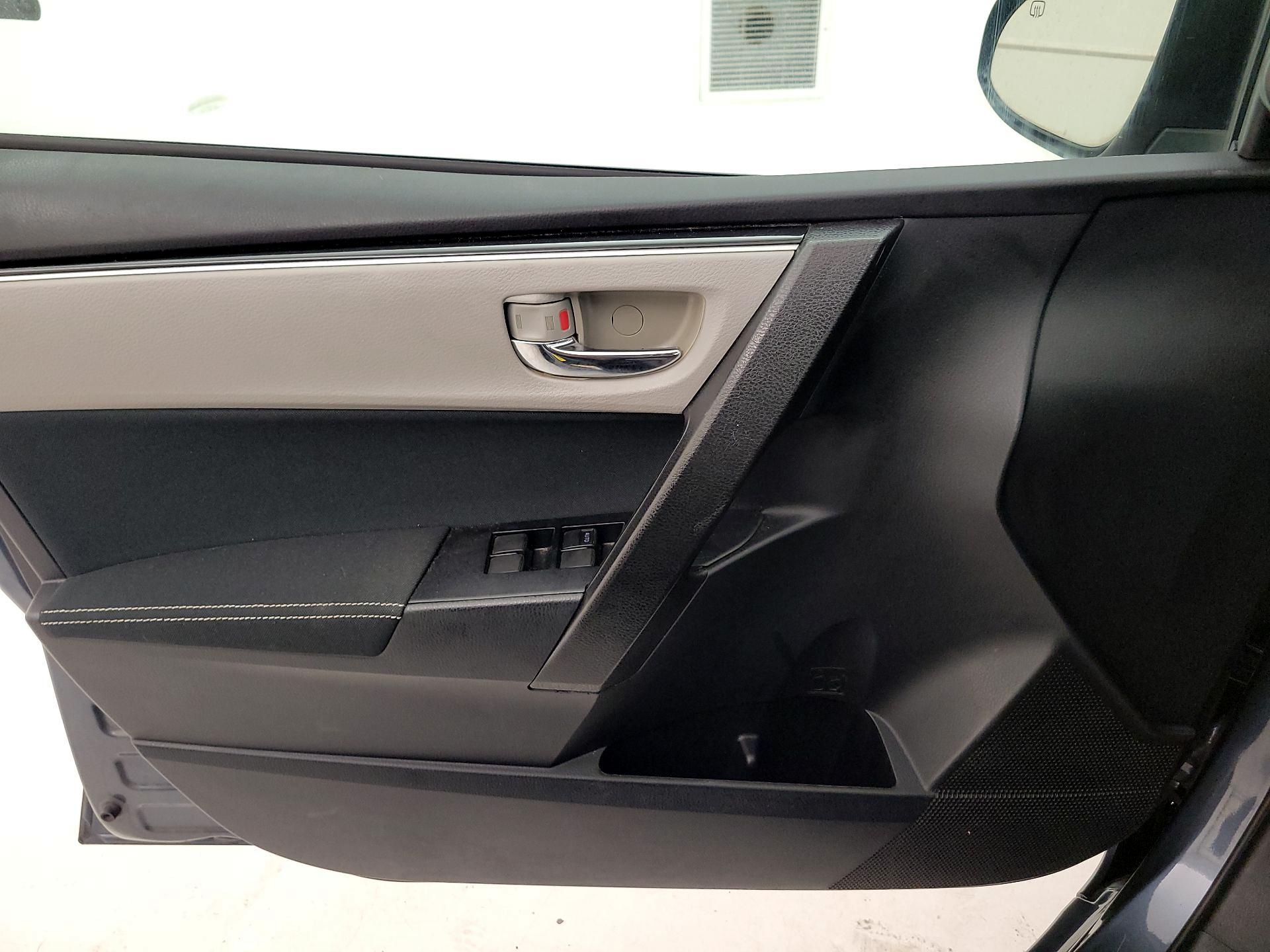 Thumbnail: 2019 Toyota Corolla - 12