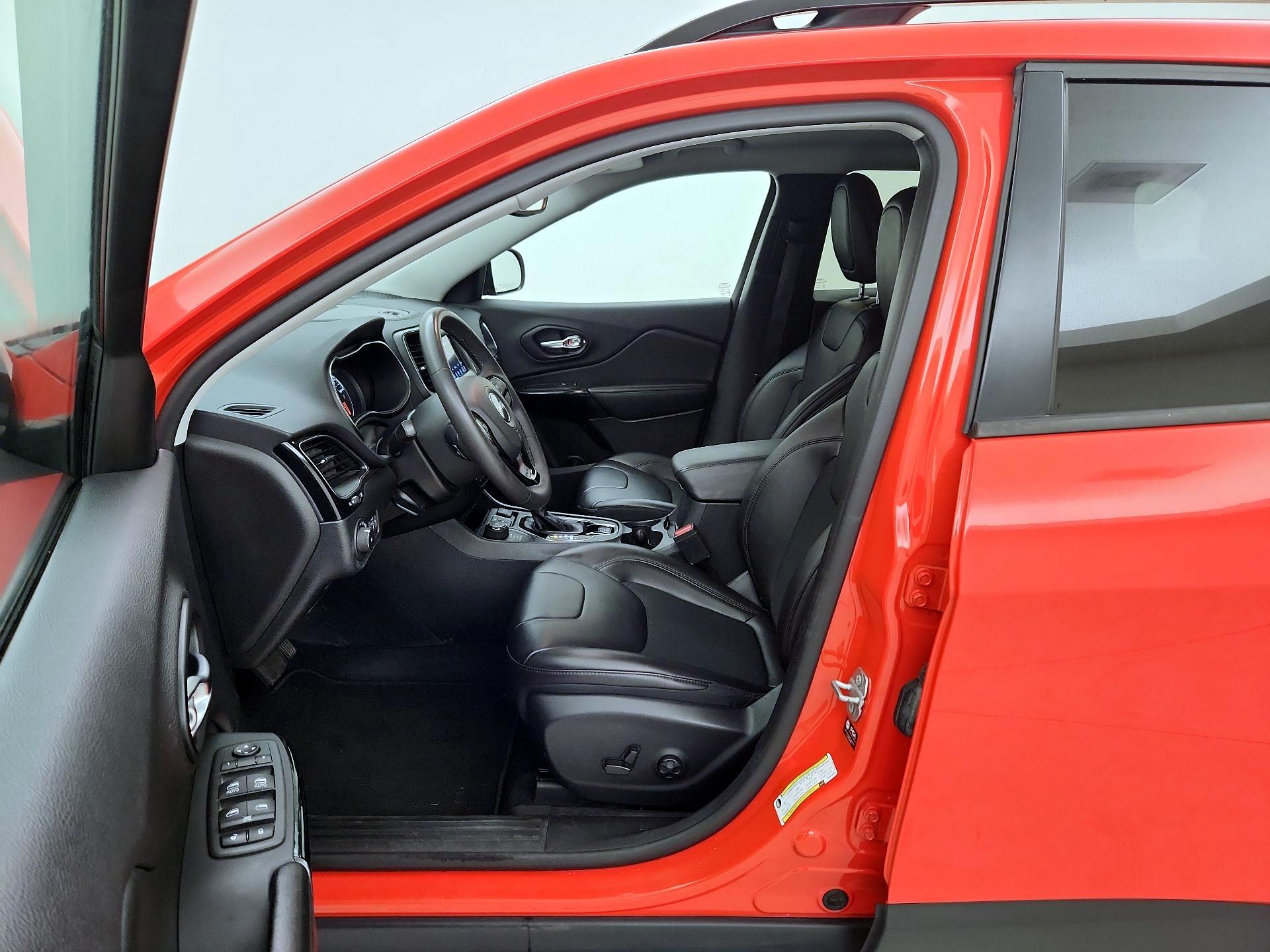 Thumbnail: 2021 Jeep Cherokee - 11