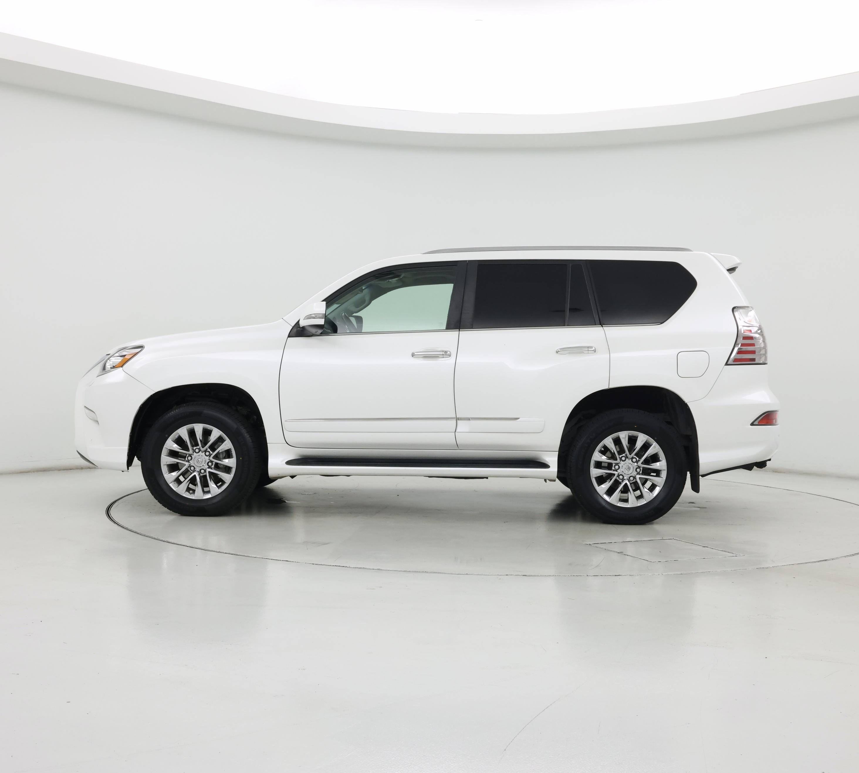 Thumbnail: 2018 Lexus GX - 3