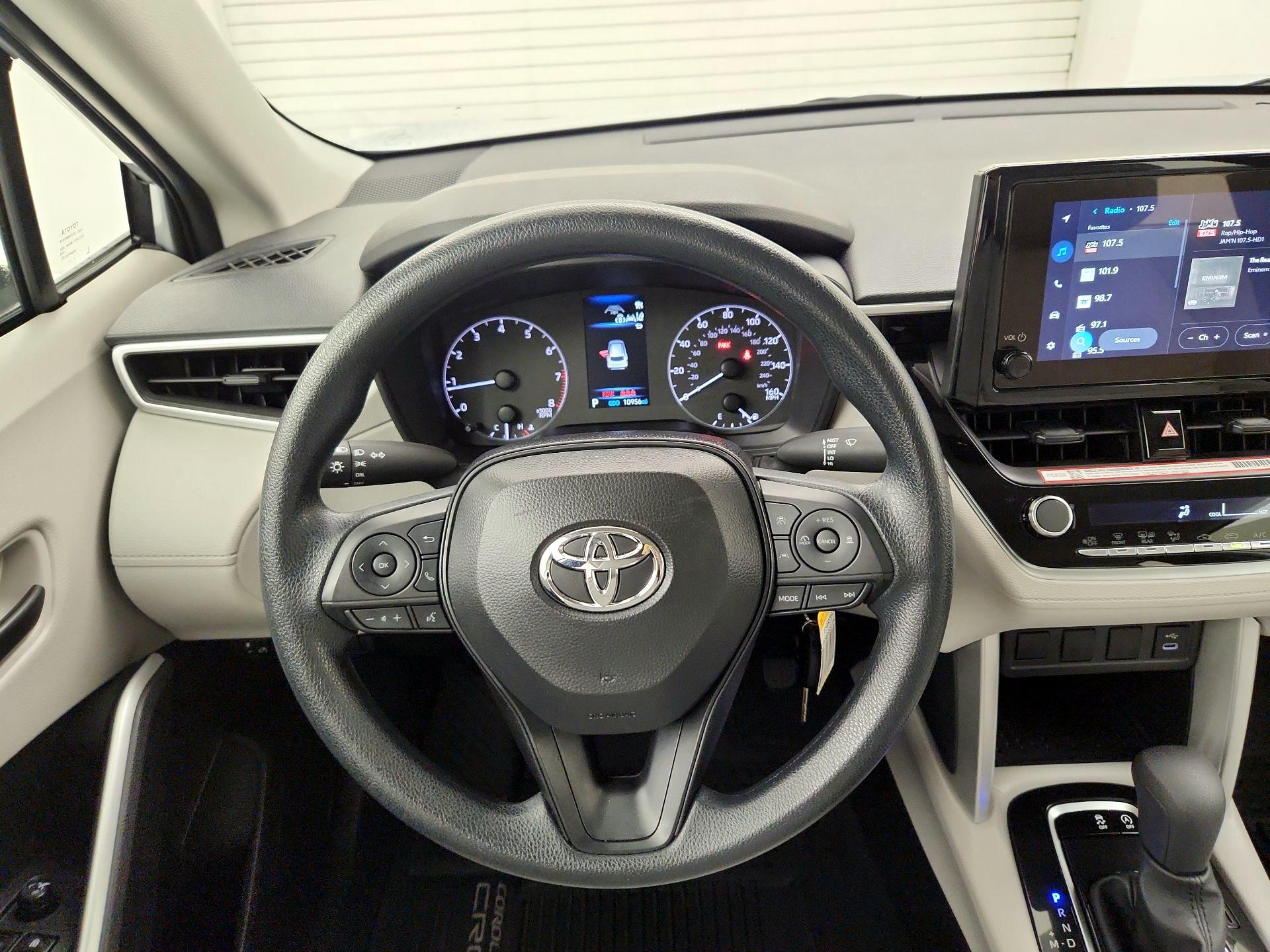 Thumbnail: 2025 Toyota Corolla Cross - 10