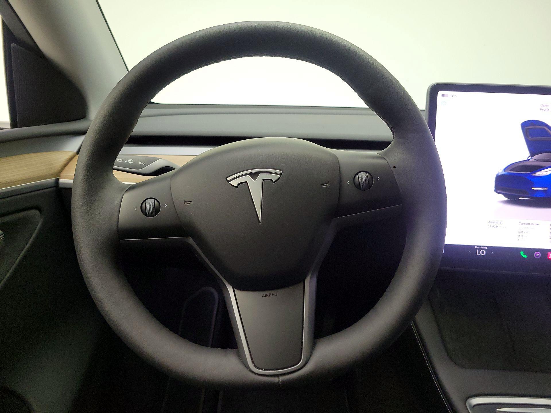 Thumbnail: 2023 Tesla Model Y - 10