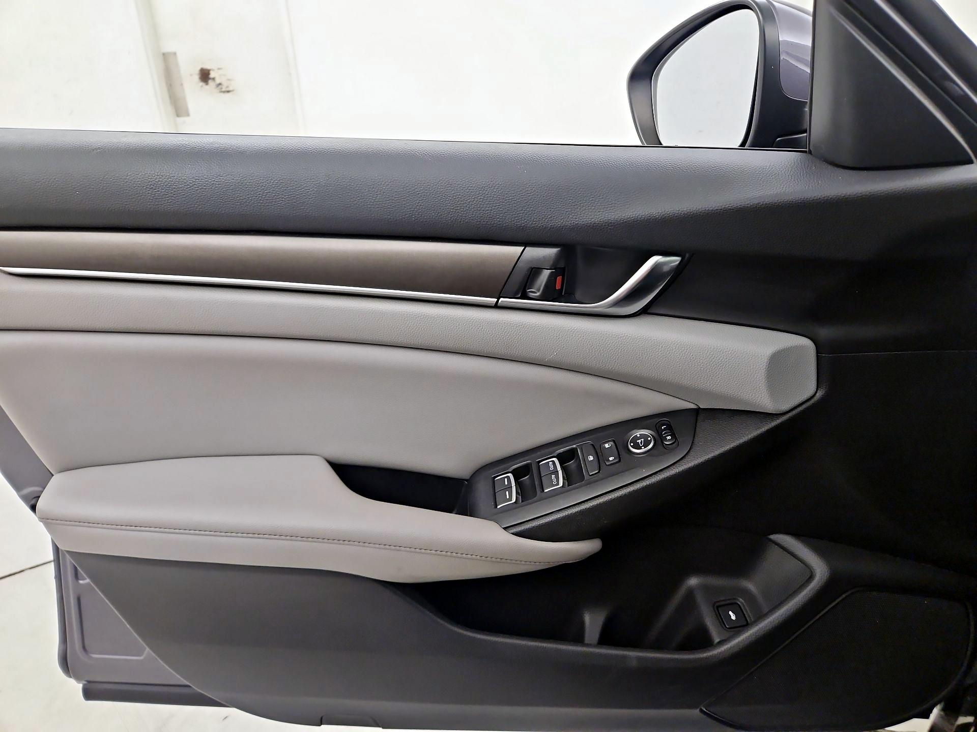Thumbnail: 2019 Honda Accord - 12