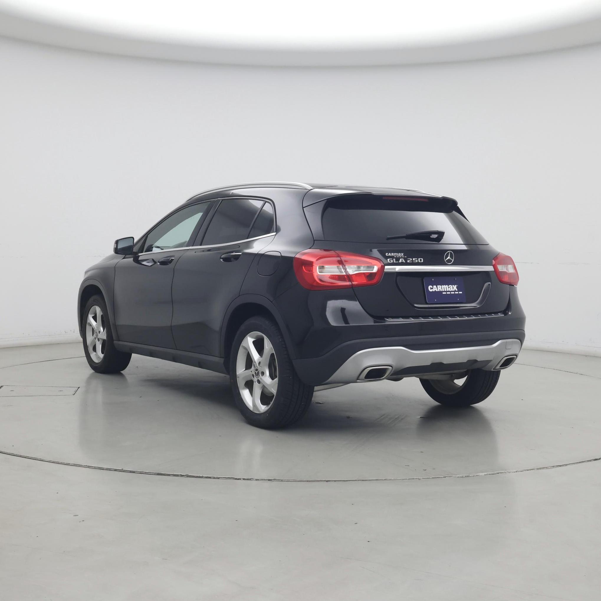 Thumbnail: 2018 Mercedes-Benz GLA - 2